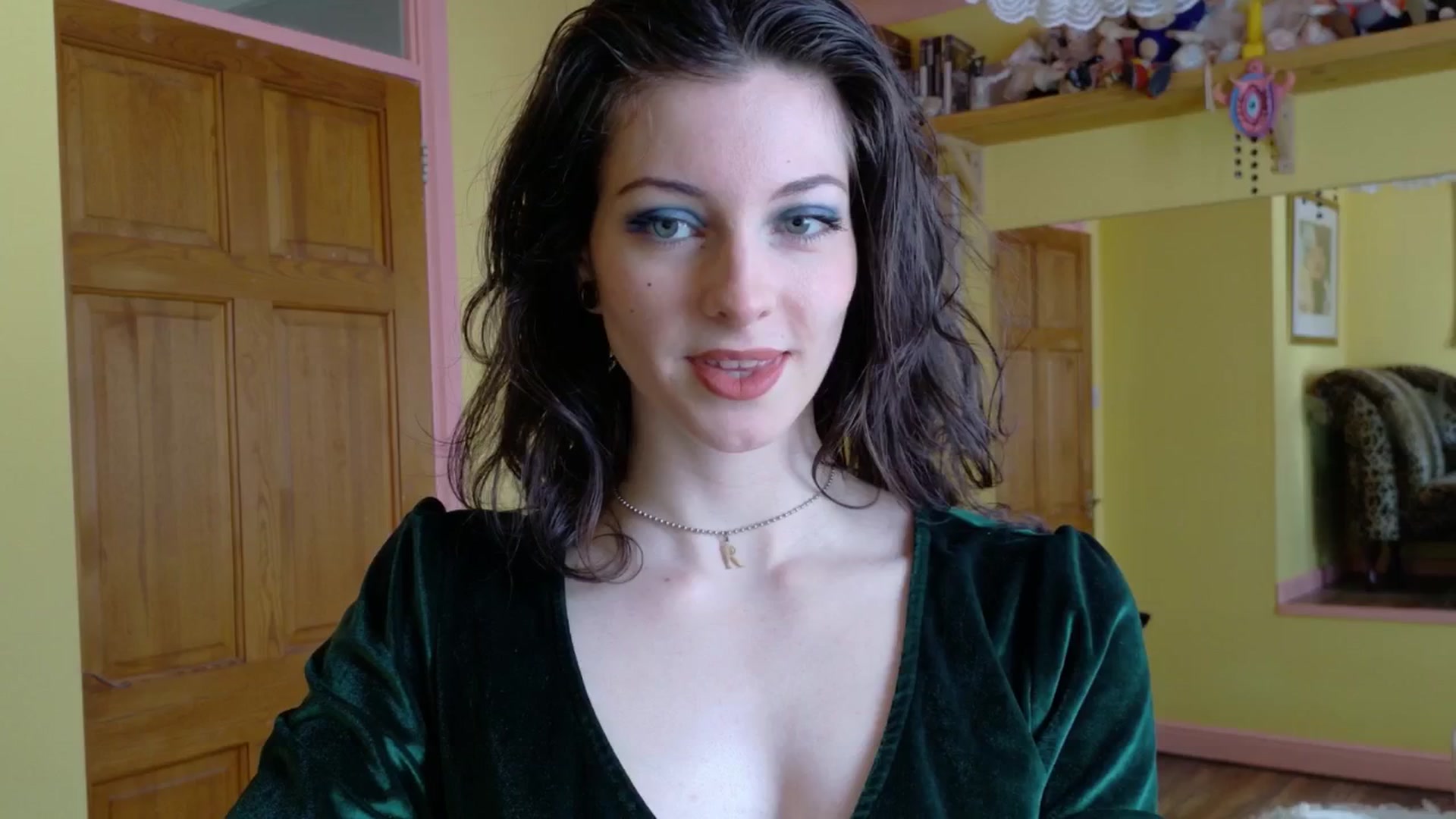 Gallery image thumbnail from sylksiren's myfreecams stream on, 04/03/2025, 12:24 image 9 of 20