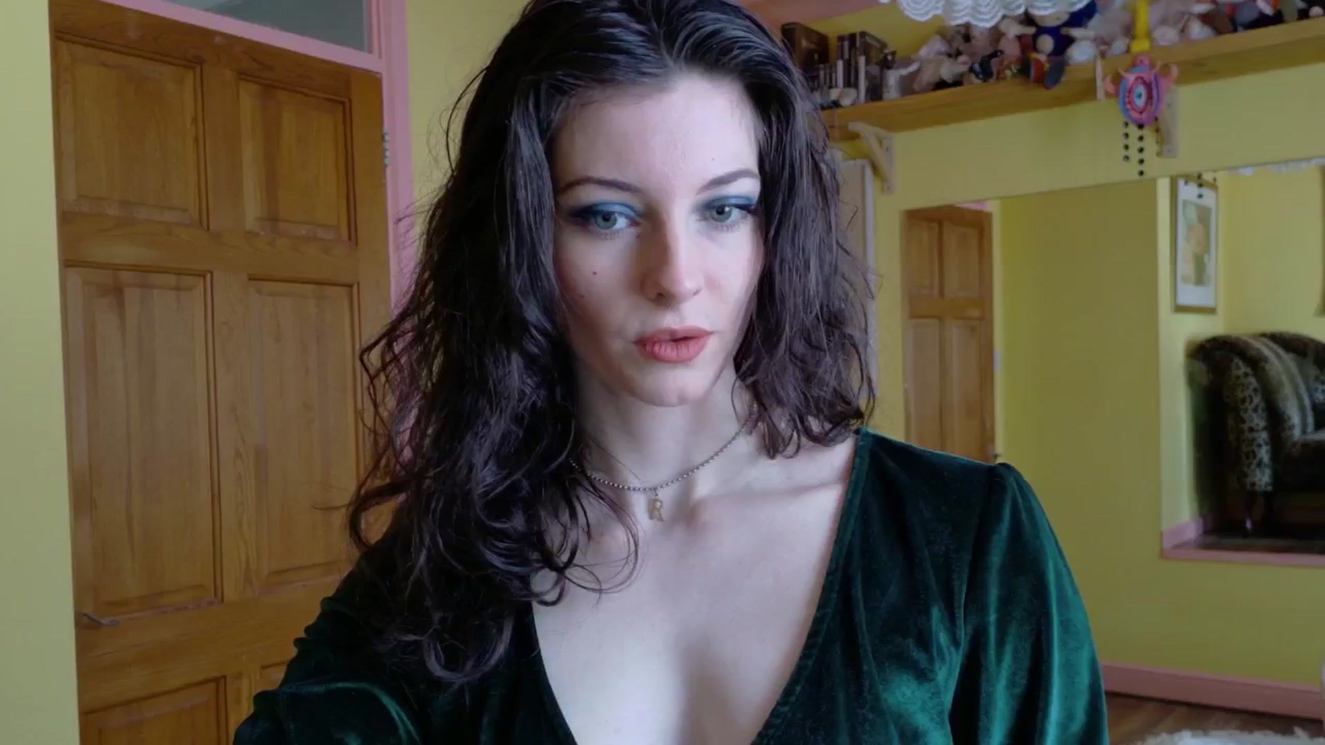 Gallery image thumbnail from sylksiren's myfreecams stream on, 04/03/2025, 12:24 image 15 of 20
