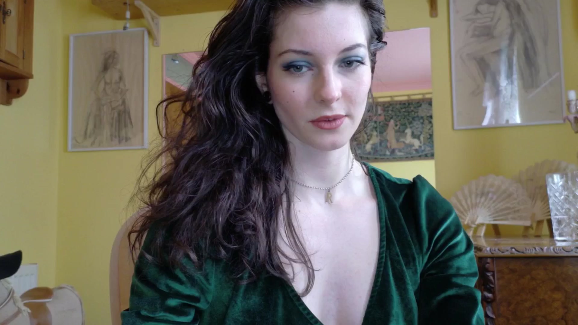 Gallery image thumbnail from sylksiren's myfreecams stream on, 04/03/2025, 14:44 image 11 of 20