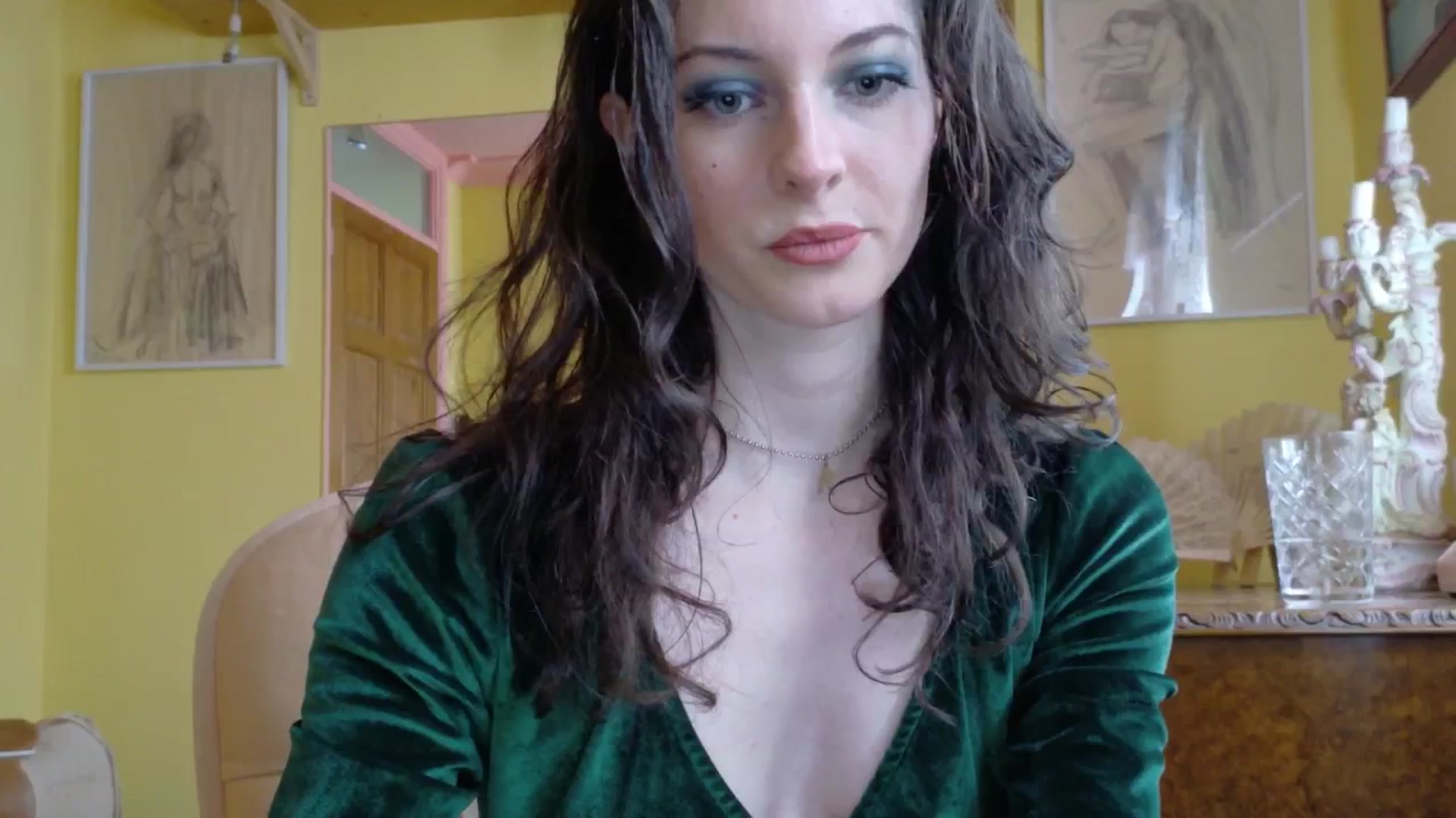 Gallery image thumbnail from sylksiren's myfreecams stream on, 04/03/2025, 14:44 image 9 of 20