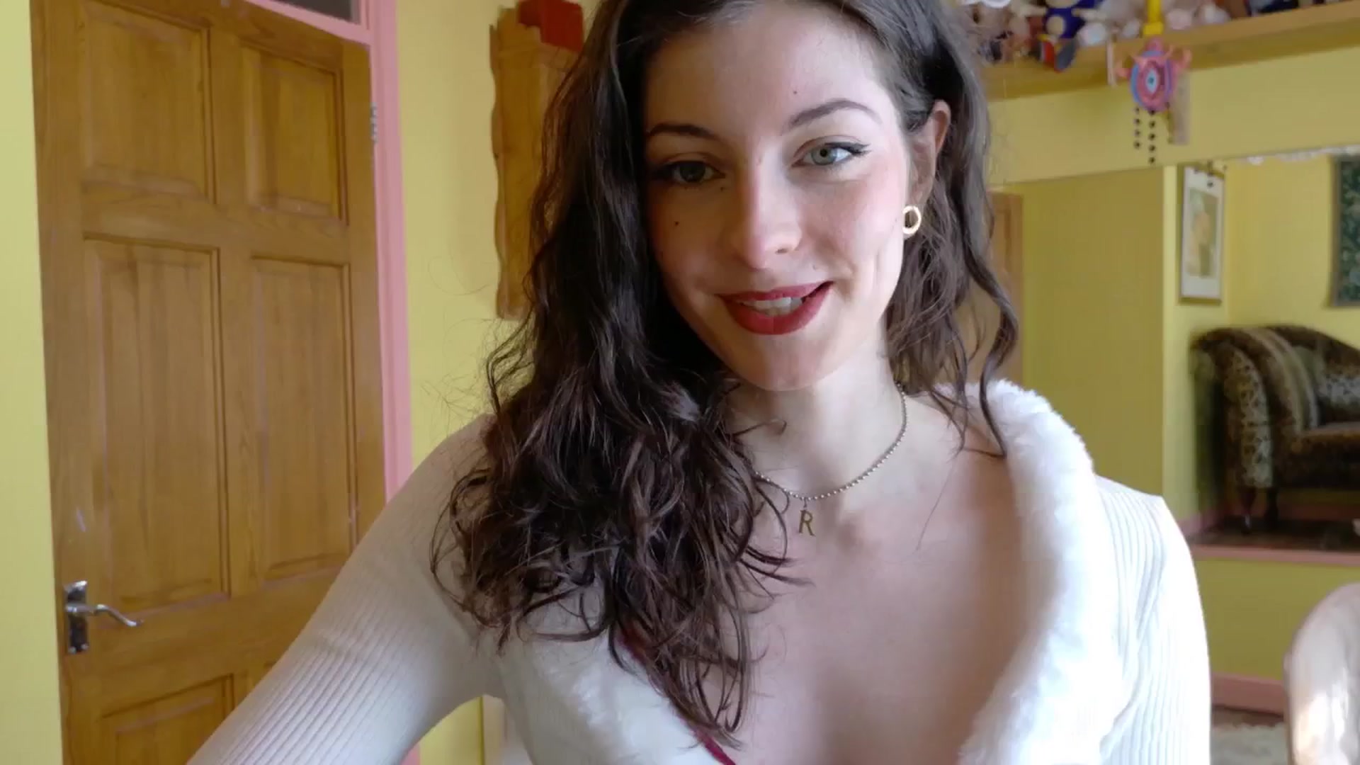 Gallery image thumbnail from sylksiren's myfreecams stream on, 04/08/2025, 14:46 image 14 of 20