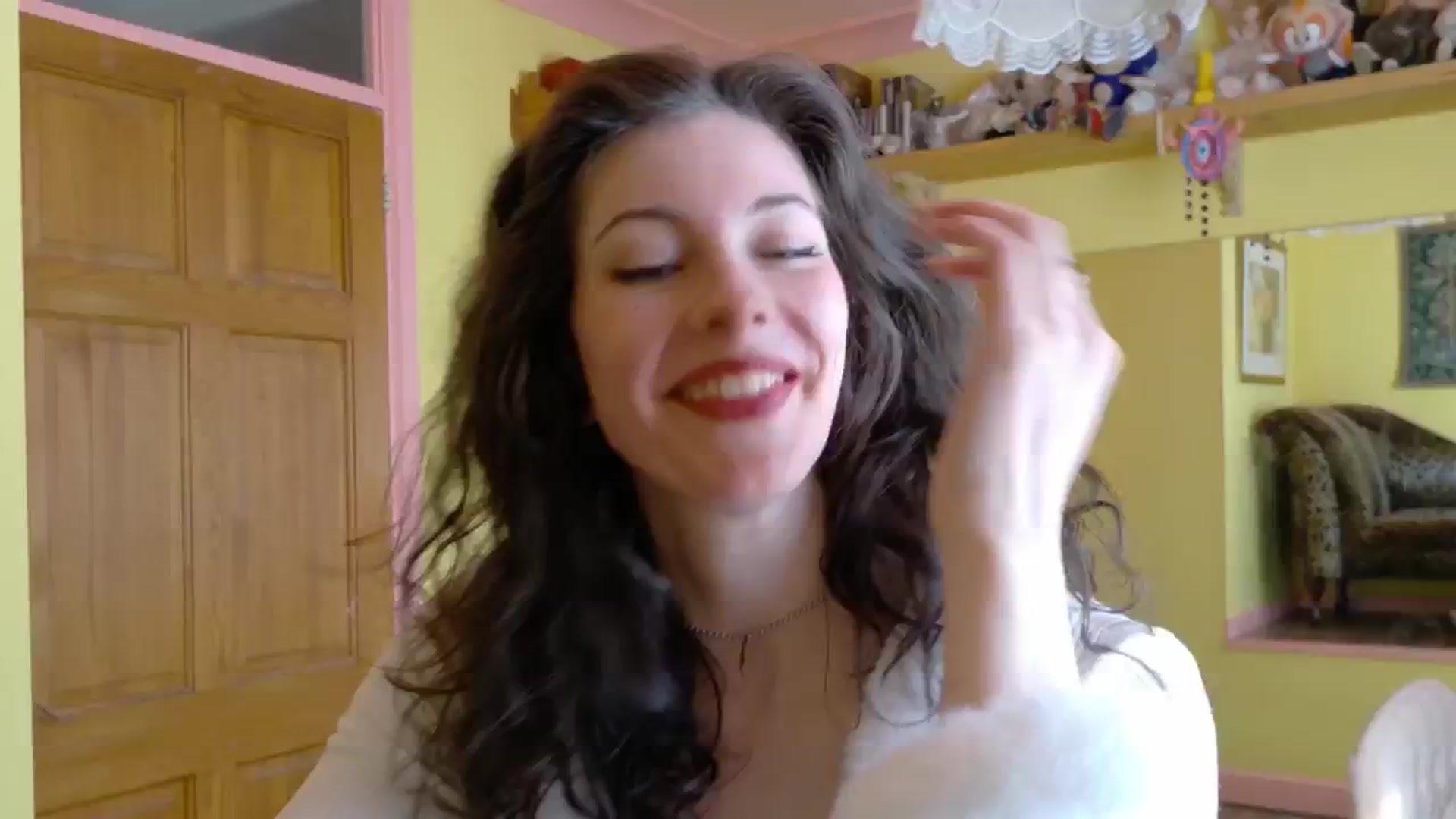 Gallery image thumbnail from sylksiren's myfreecams stream on, 04/08/2025, 14:46 image 9 of 20