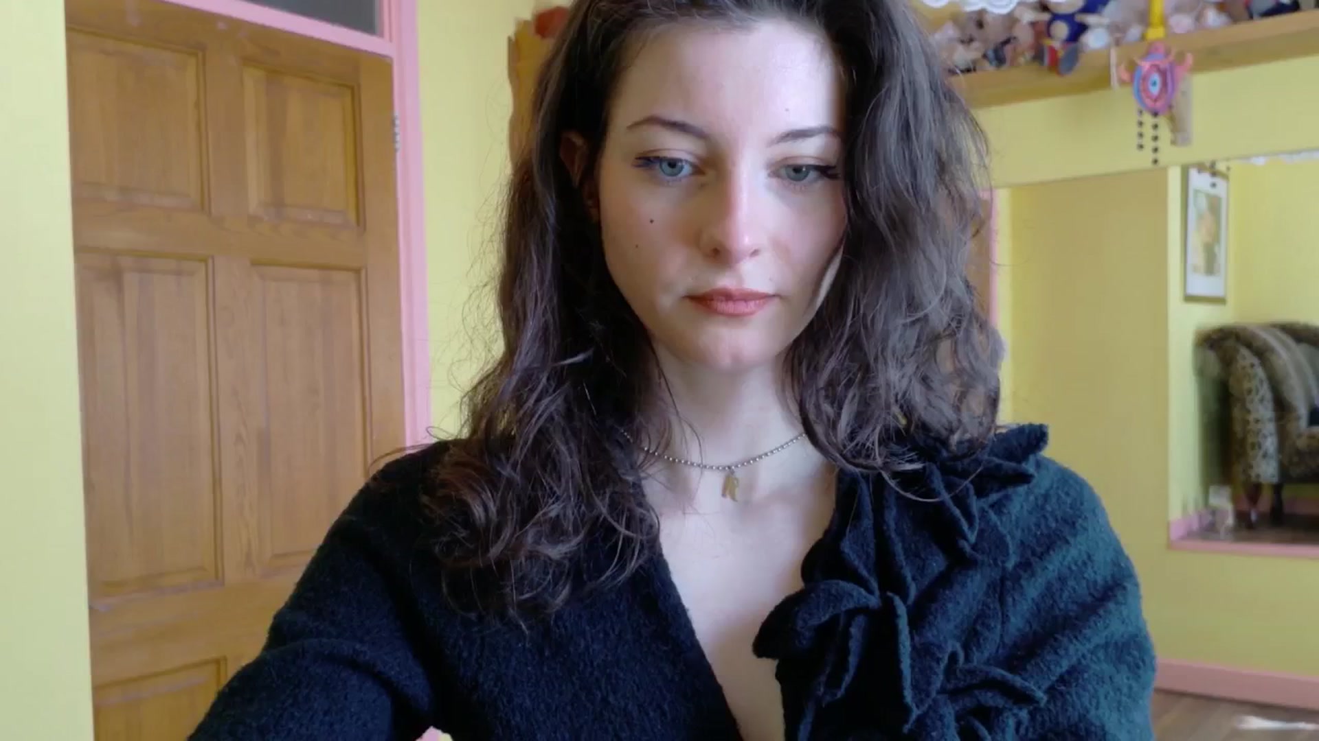 Gallery image thumbnail from sylksiren's myfreecams stream on, 04/11/2025, 13:30 image 12 of 20