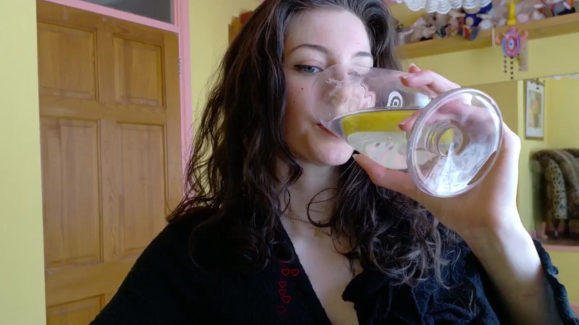 Gallery image thumbnail from sylksiren's myfreecams stream on, 04/11/2025, 13:30 image 18 of 20
