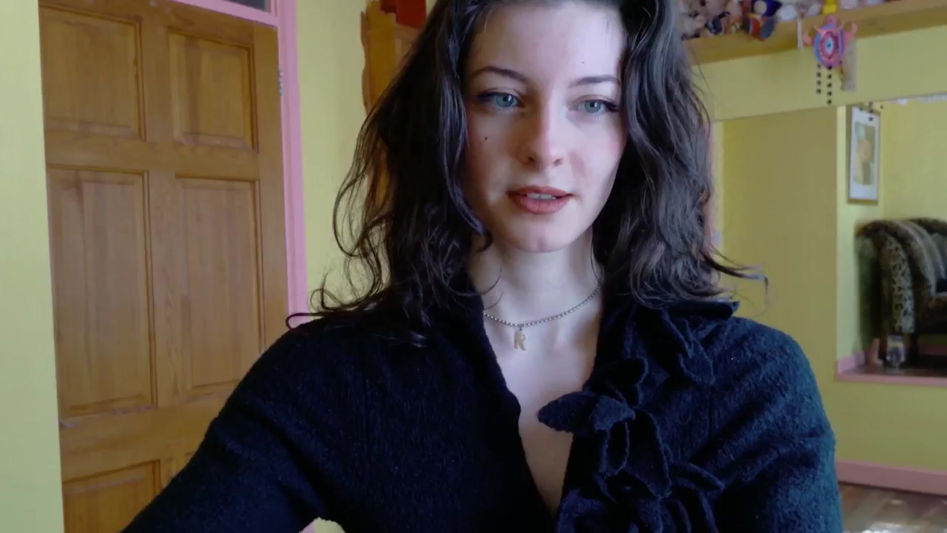 Gallery image thumbnail from sylksiren's myfreecams stream on, 04/11/2025, 13:30 image 8 of 20