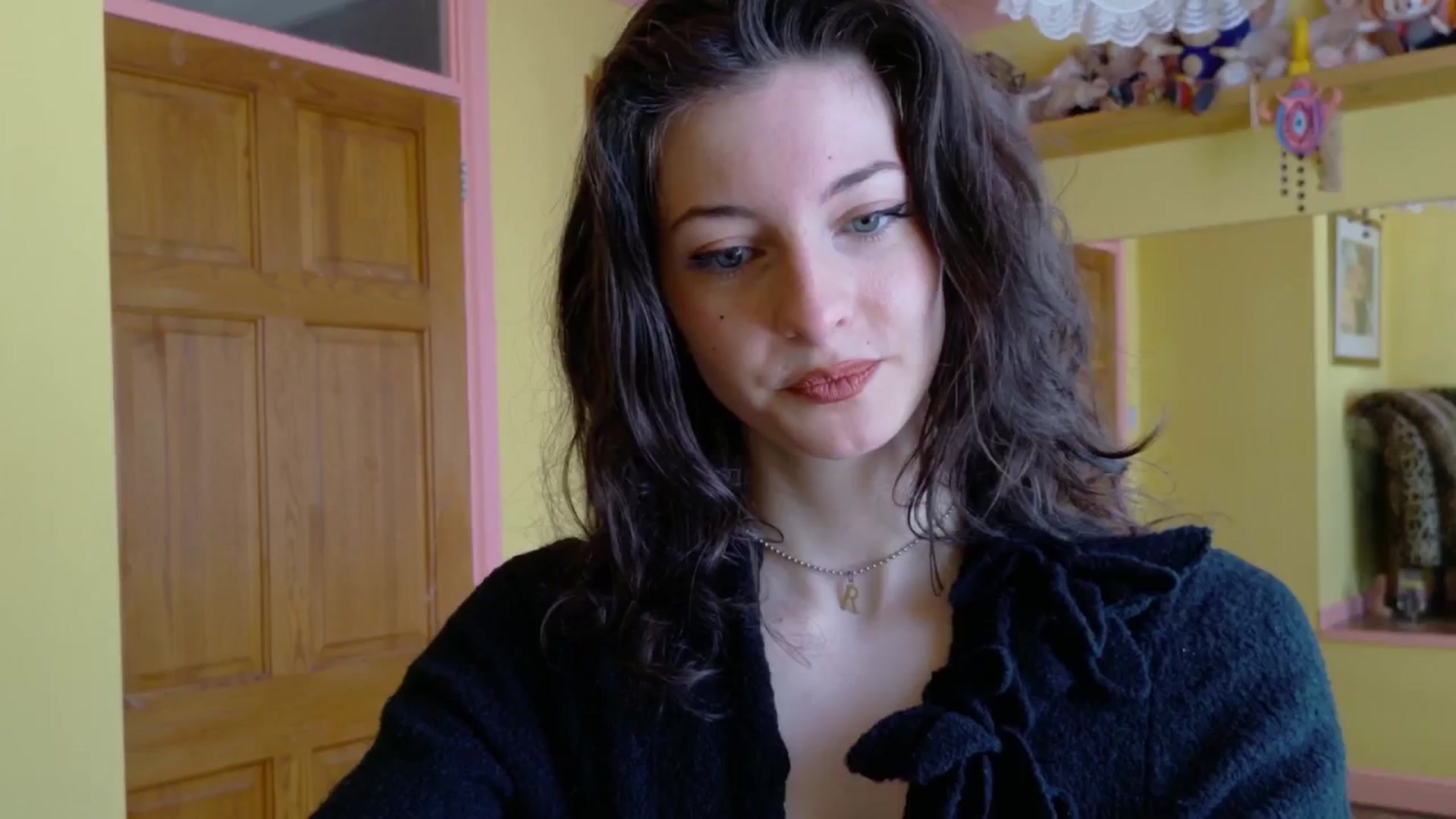 Gallery image thumbnail from sylksiren's myfreecams stream on, 04/11/2025, 13:30 image 5 of 20