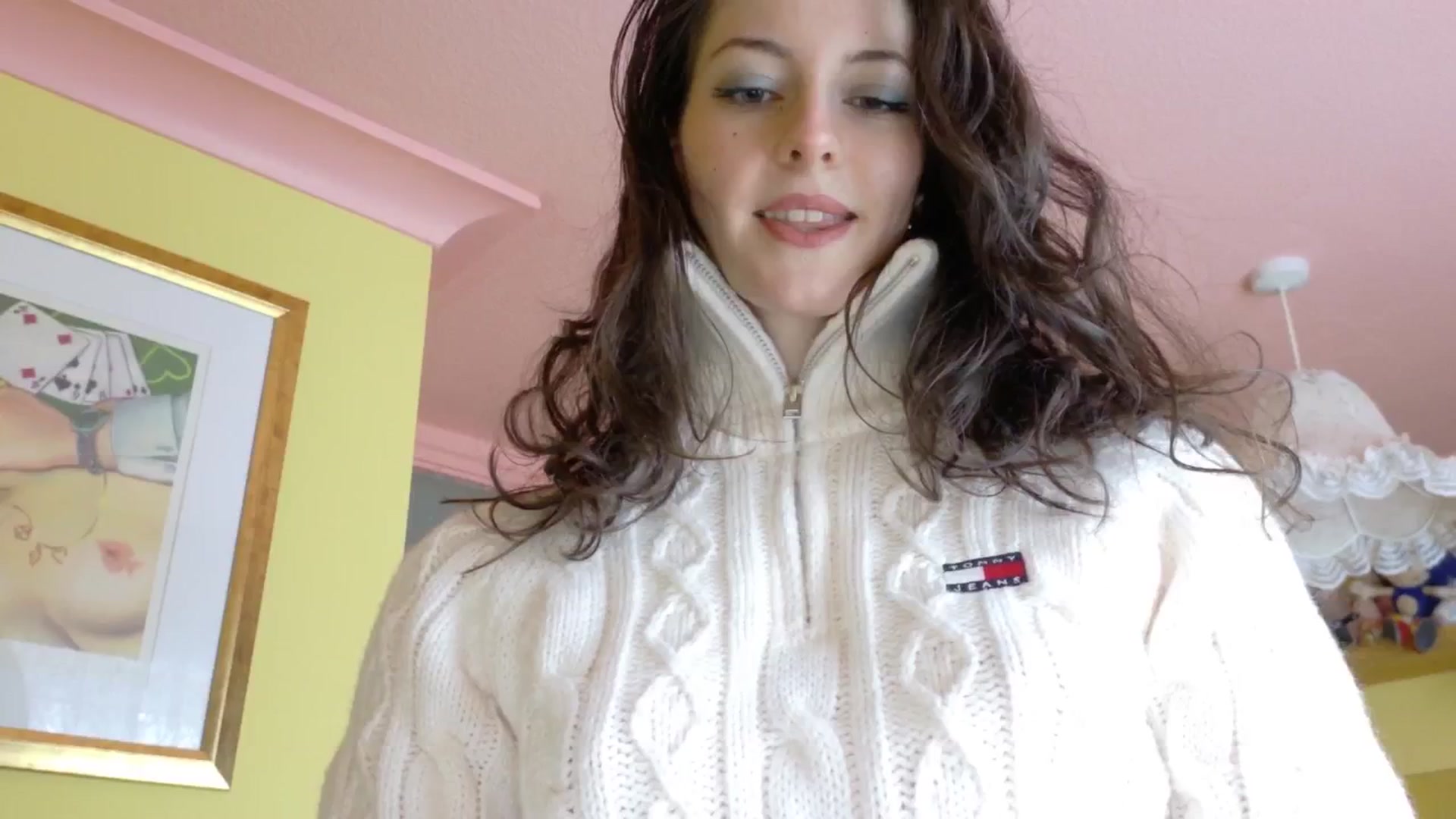 Gallery image thumbnail from sylksiren's myfreecams stream on, 04/15/2025, 15:12 image 2 of 20