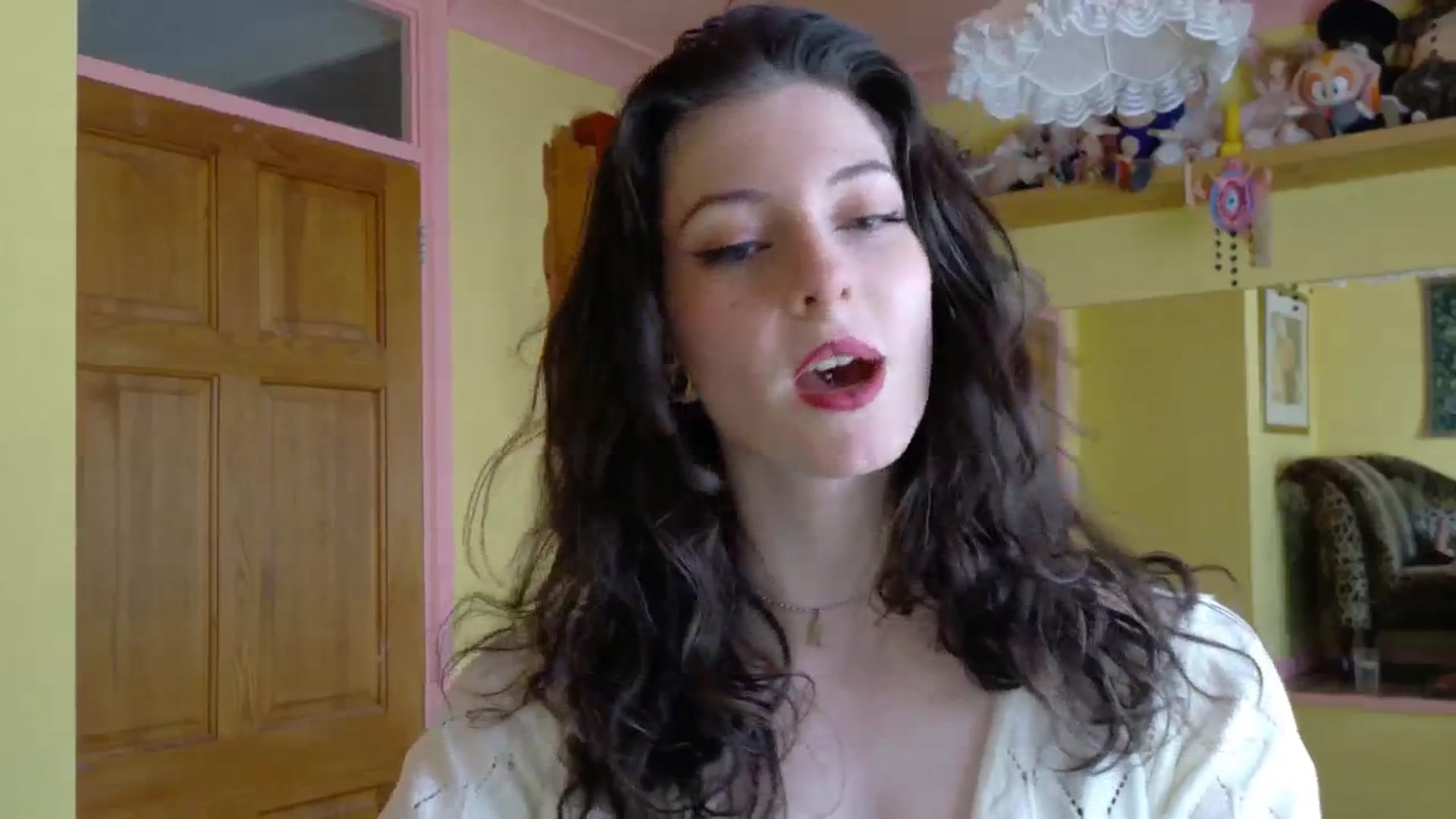 Gallery image thumbnail from sylksiren's myfreecams stream on, 04/17/2025, 15:05 image 3 of 20