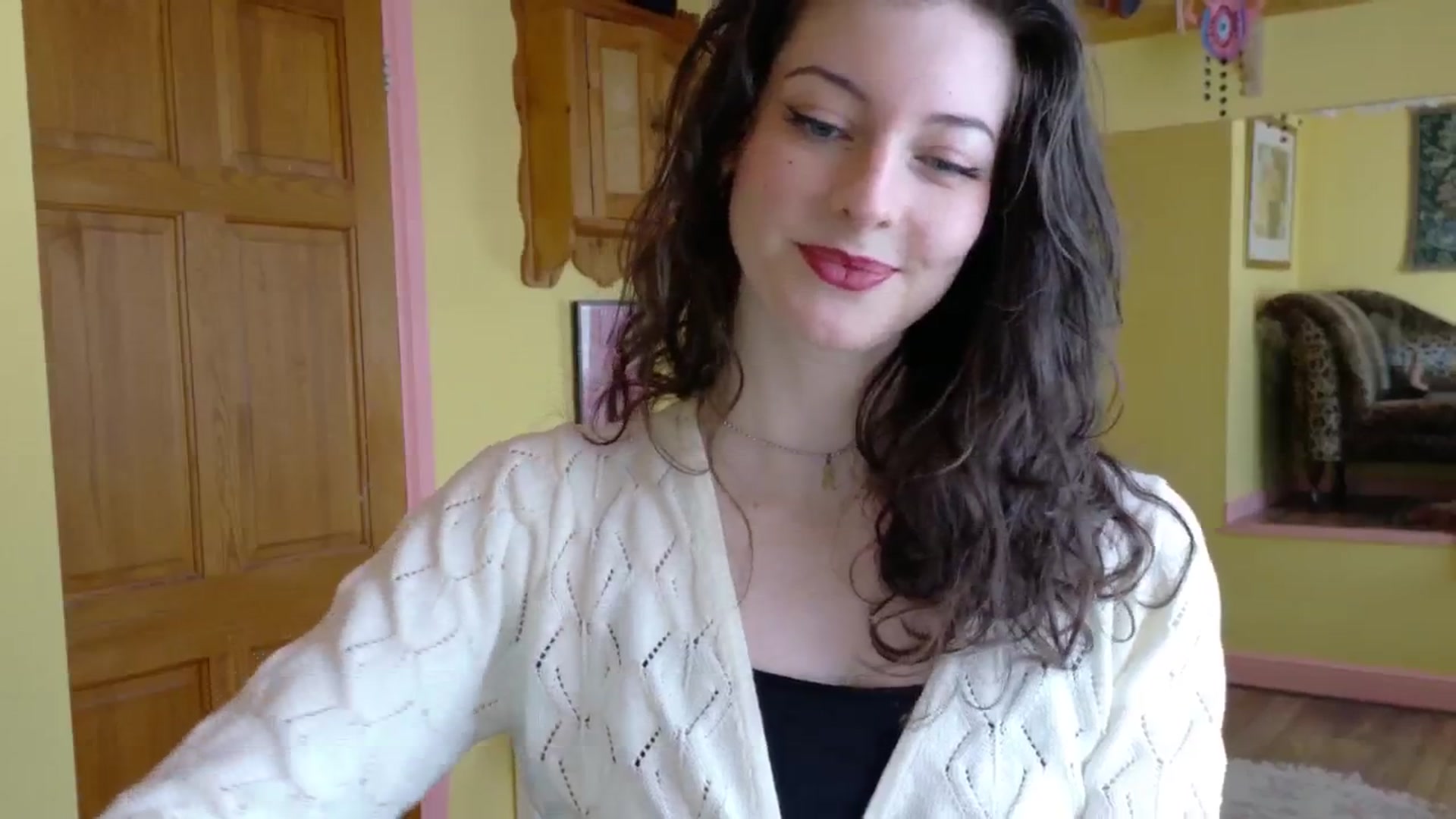 Gallery image thumbnail from sylksiren's myfreecams stream on, 04/17/2025, 15:05 image 9 of 20