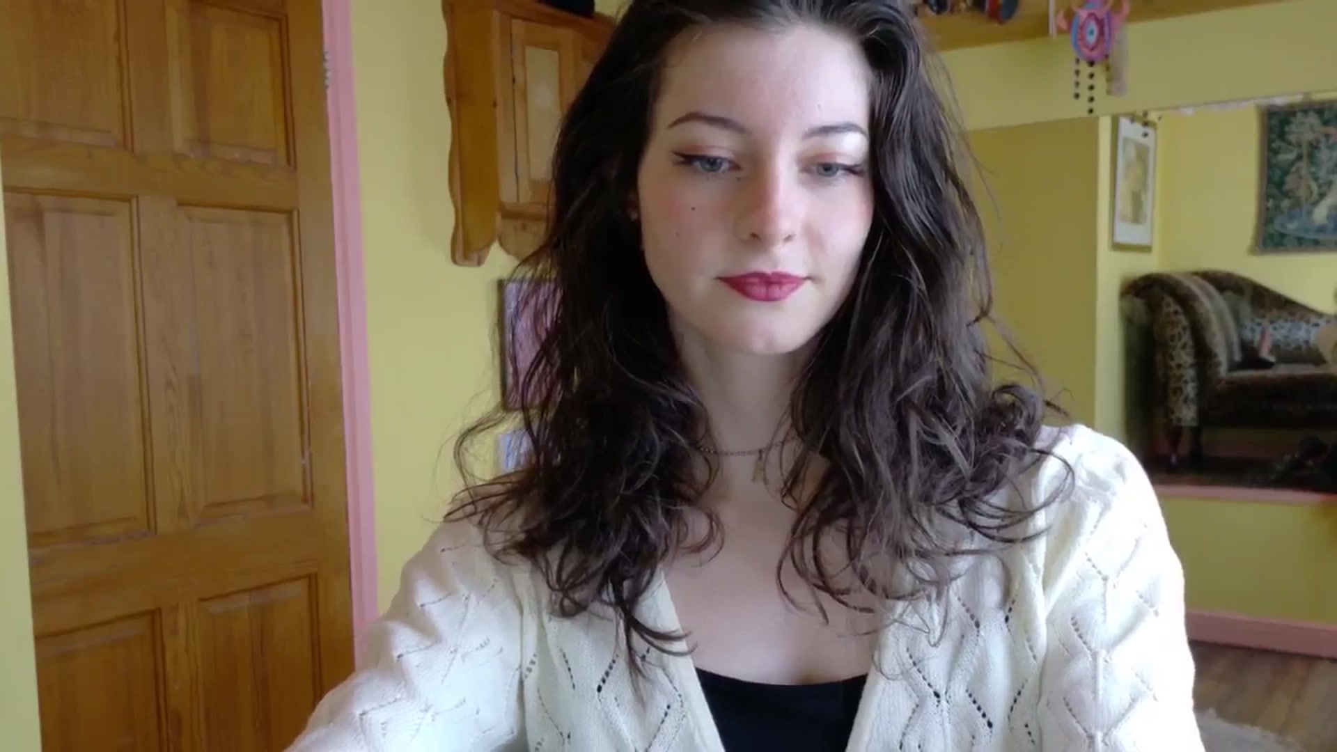 Gallery image thumbnail from sylksiren's myfreecams stream on, 04/17/2025, 15:05 image 13 of 20