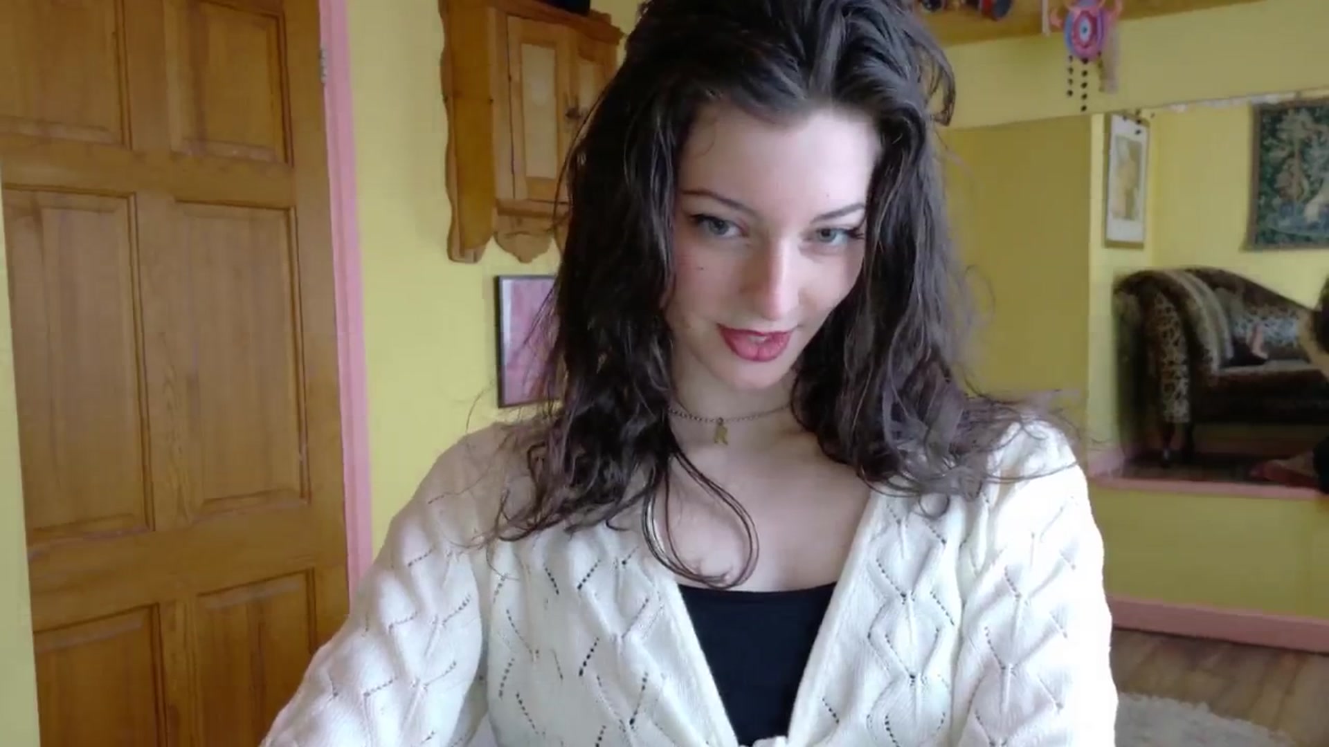 Gallery image thumbnail from sylksiren's myfreecams stream on, 04/17/2025, 15:05 image 20 of 20