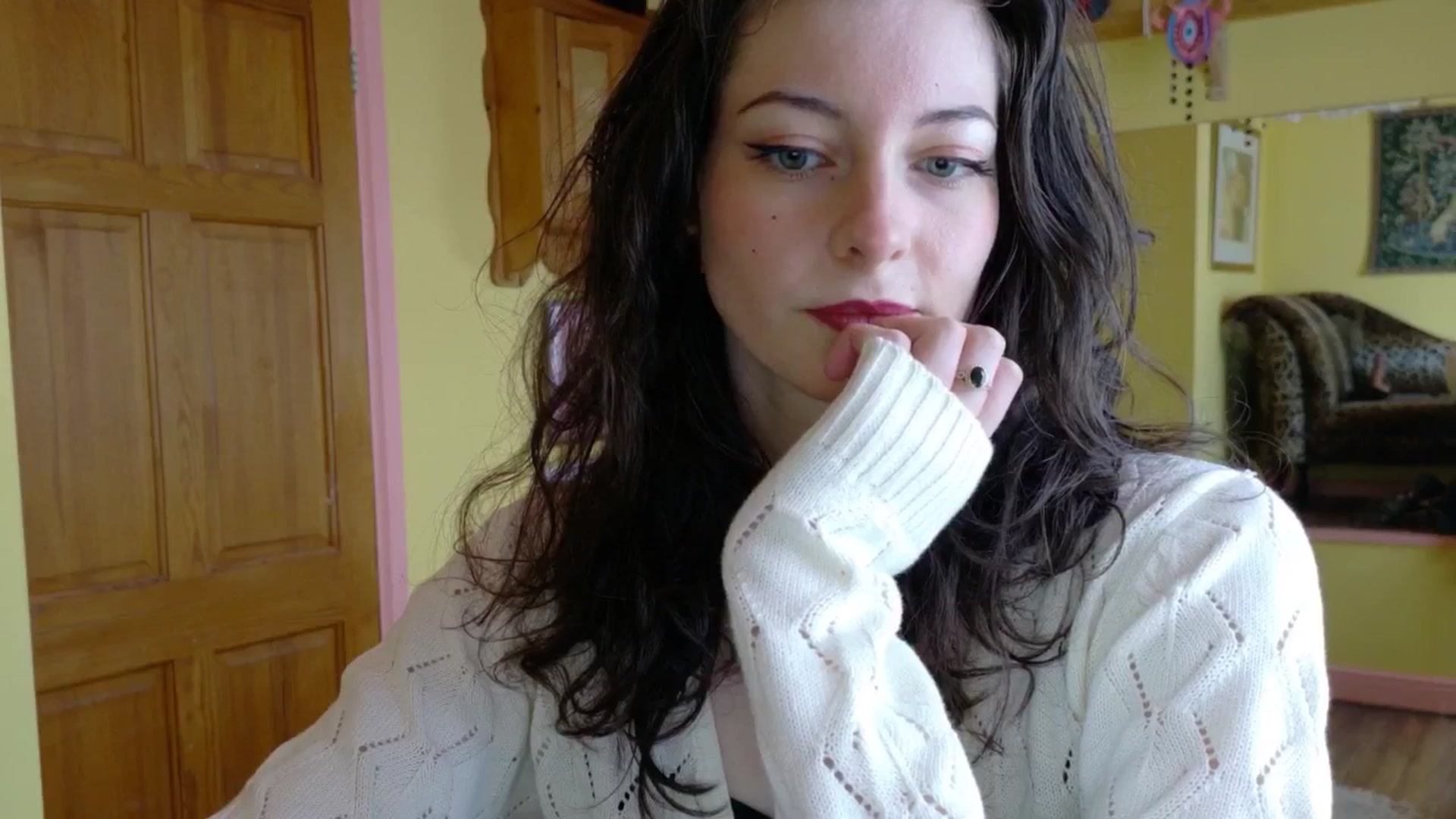 Gallery image thumbnail from sylksiren's myfreecams stream on, 04/17/2025, 15:05 image 15 of 20
