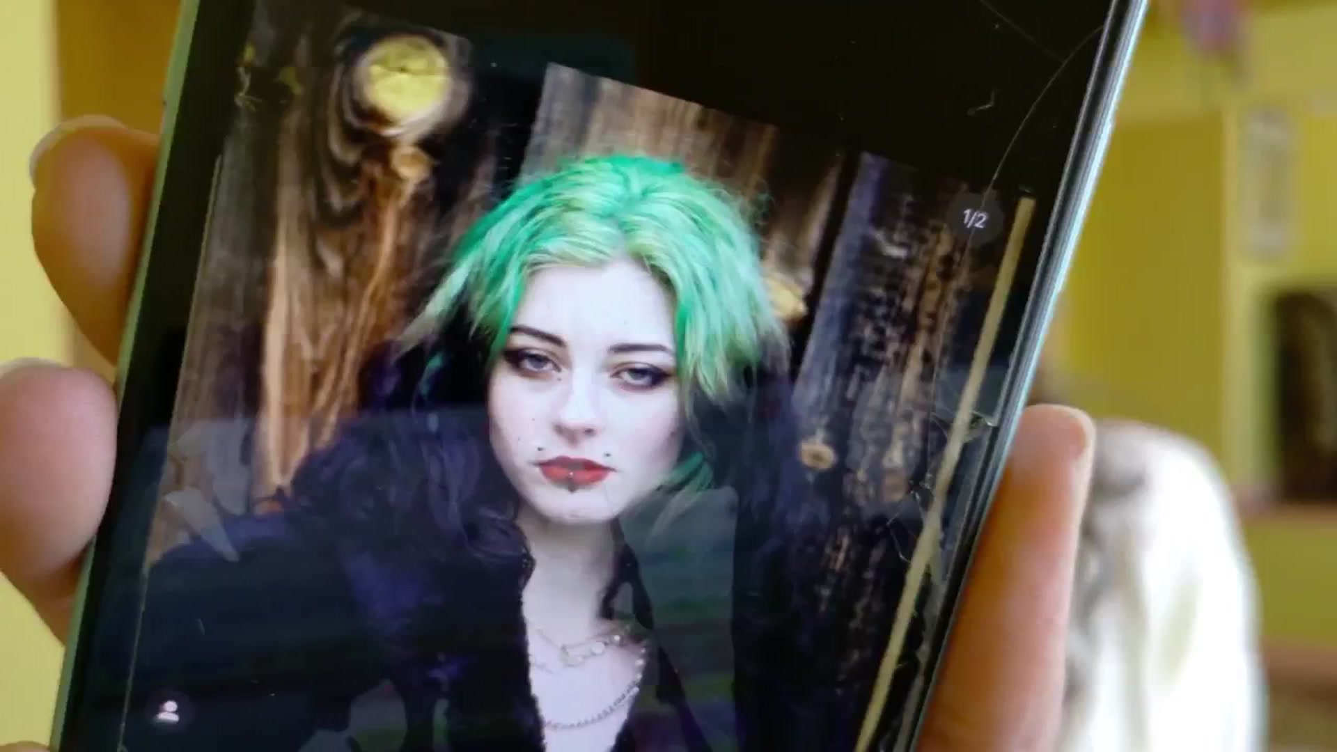 Gallery image thumbnail from sylksiren's myfreecams stream on, 04/17/2025, 16:38 image 20 of 20
