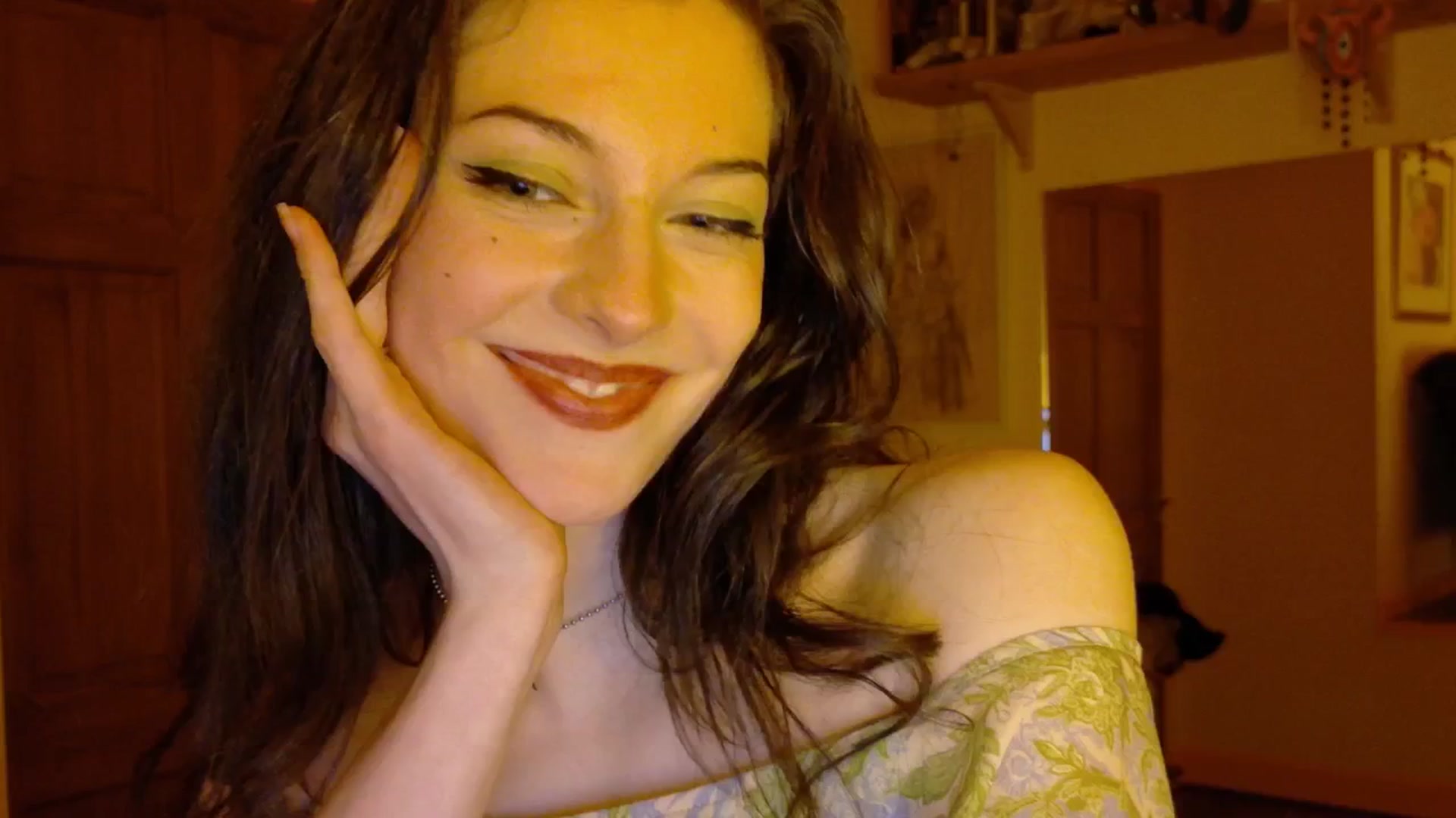 Gallery image thumbnail from sylksiren's myfreecams stream on, 04/18/2025, 21:09 image 12 of 20