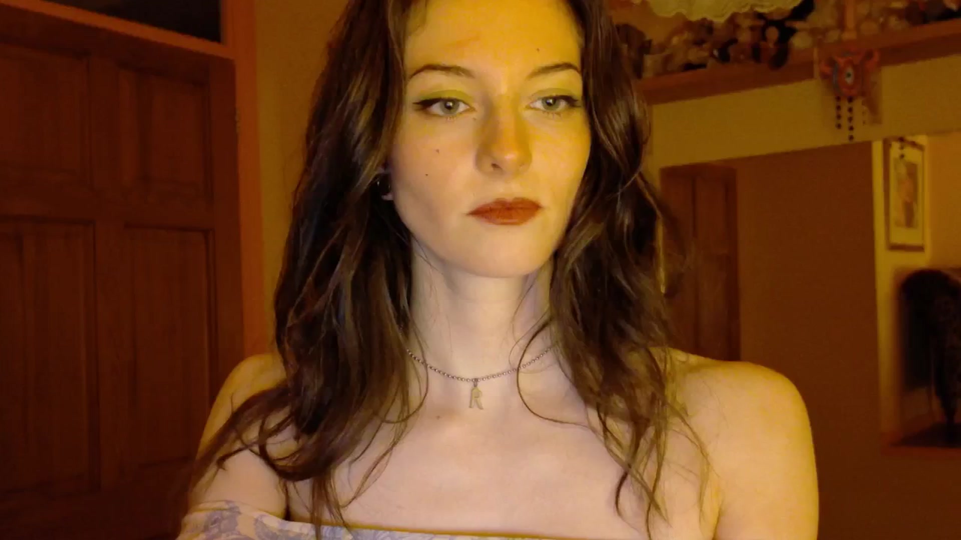 Gallery image thumbnail from sylksiren's myfreecams stream on, 04/18/2025, 21:09 image 7 of 20