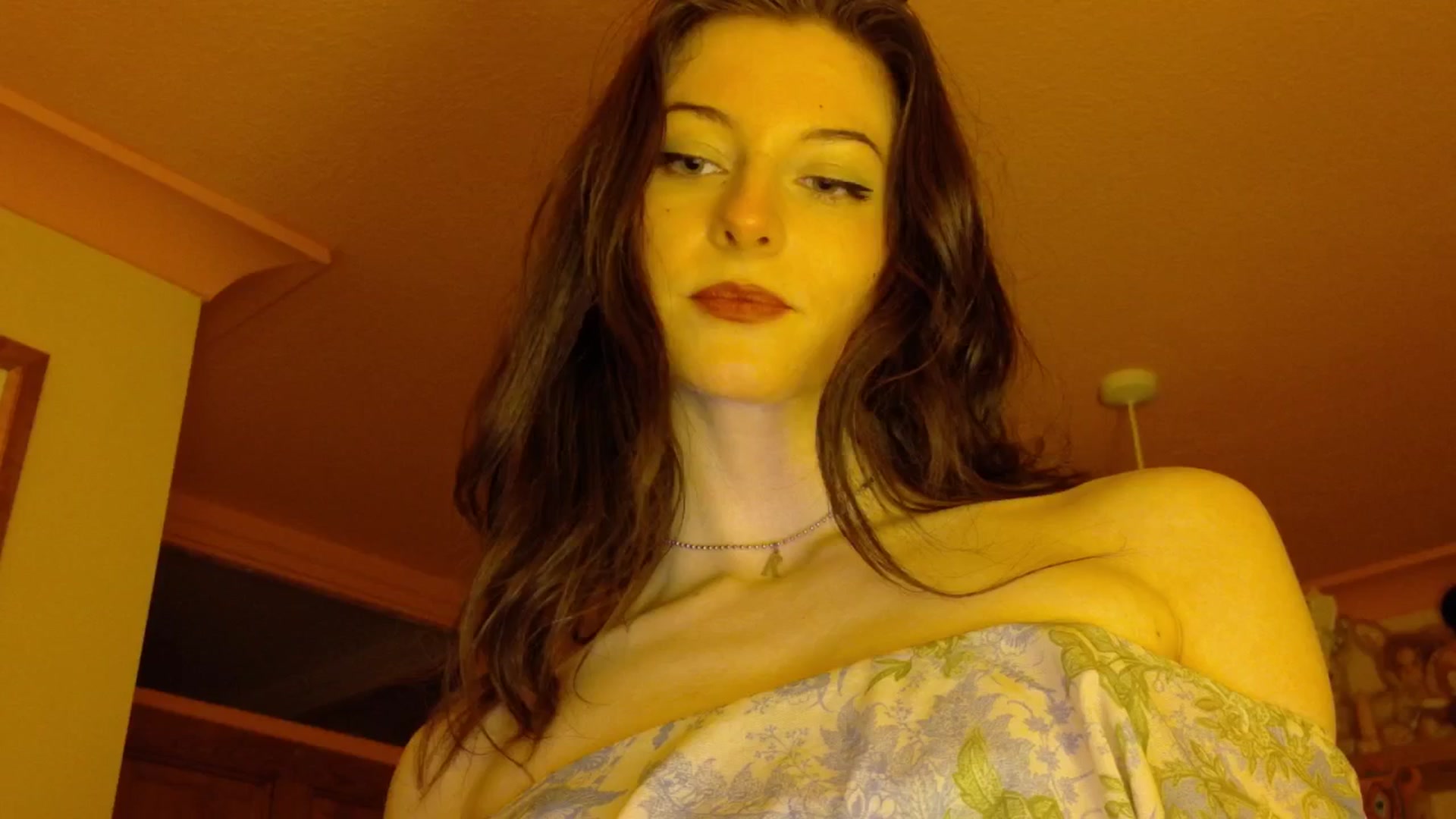 Gallery image thumbnail from sylksiren's myfreecams stream on, 04/18/2025, 21:09 image 17 of 20