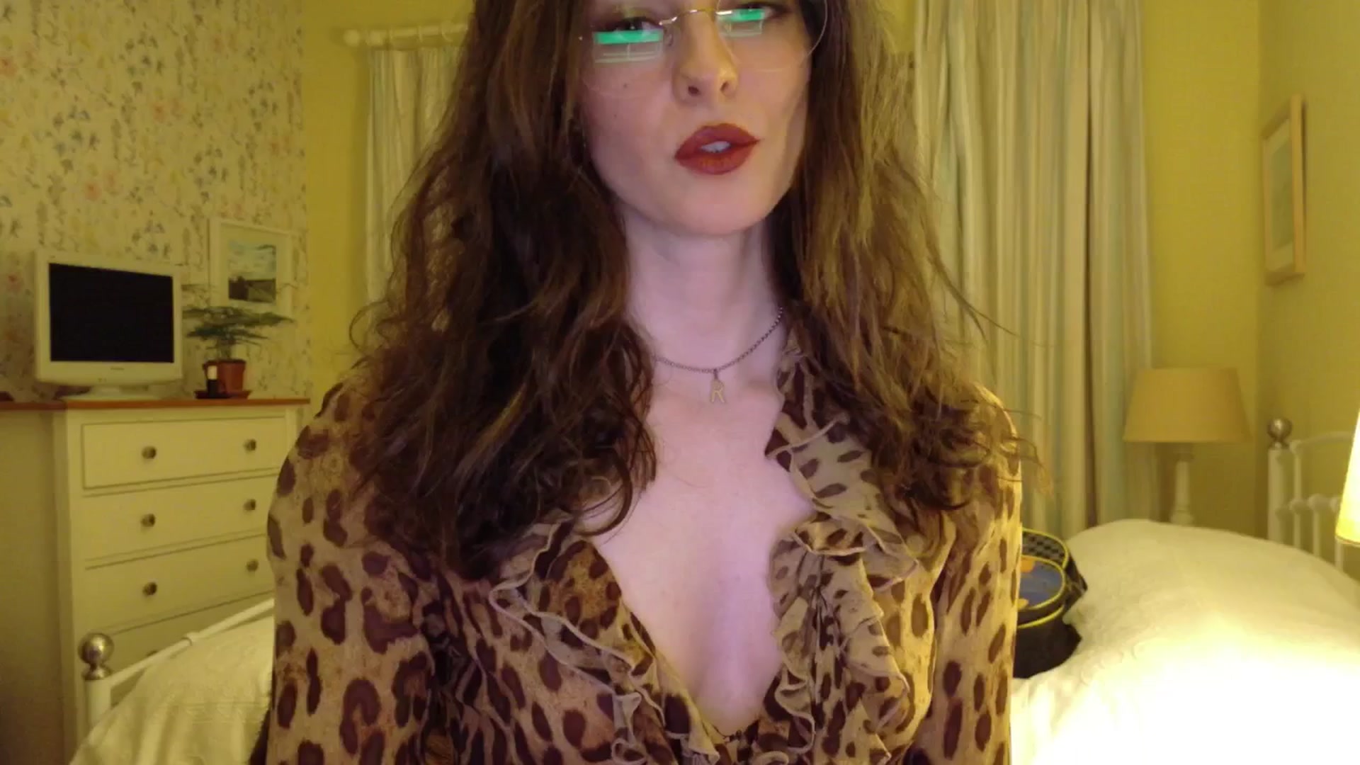 Gallery image thumbnail from sylksiren's myfreecams stream on, 04/26/2025, 21:13 image 14 of 20