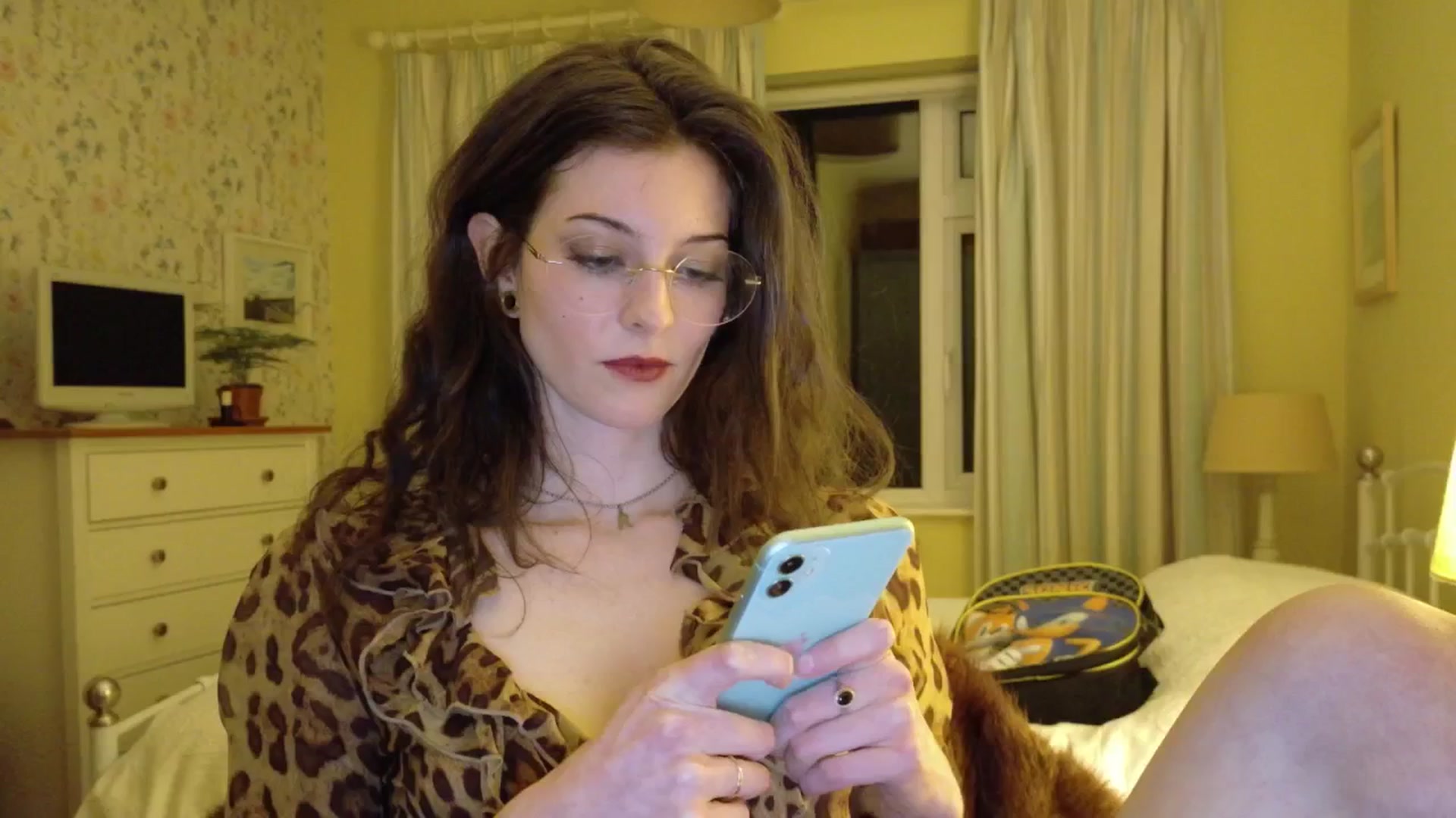Gallery image thumbnail from sylksiren's myfreecams stream on, 04/26/2025, 21:13 image 3 of 20