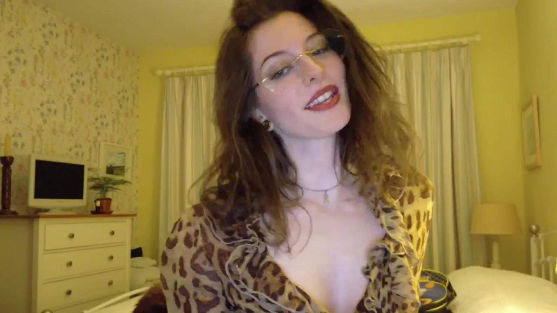 Gallery image thumbnail from sylksiren's myfreecams stream on, 04/26/2025, 22:05 image 11 of 20