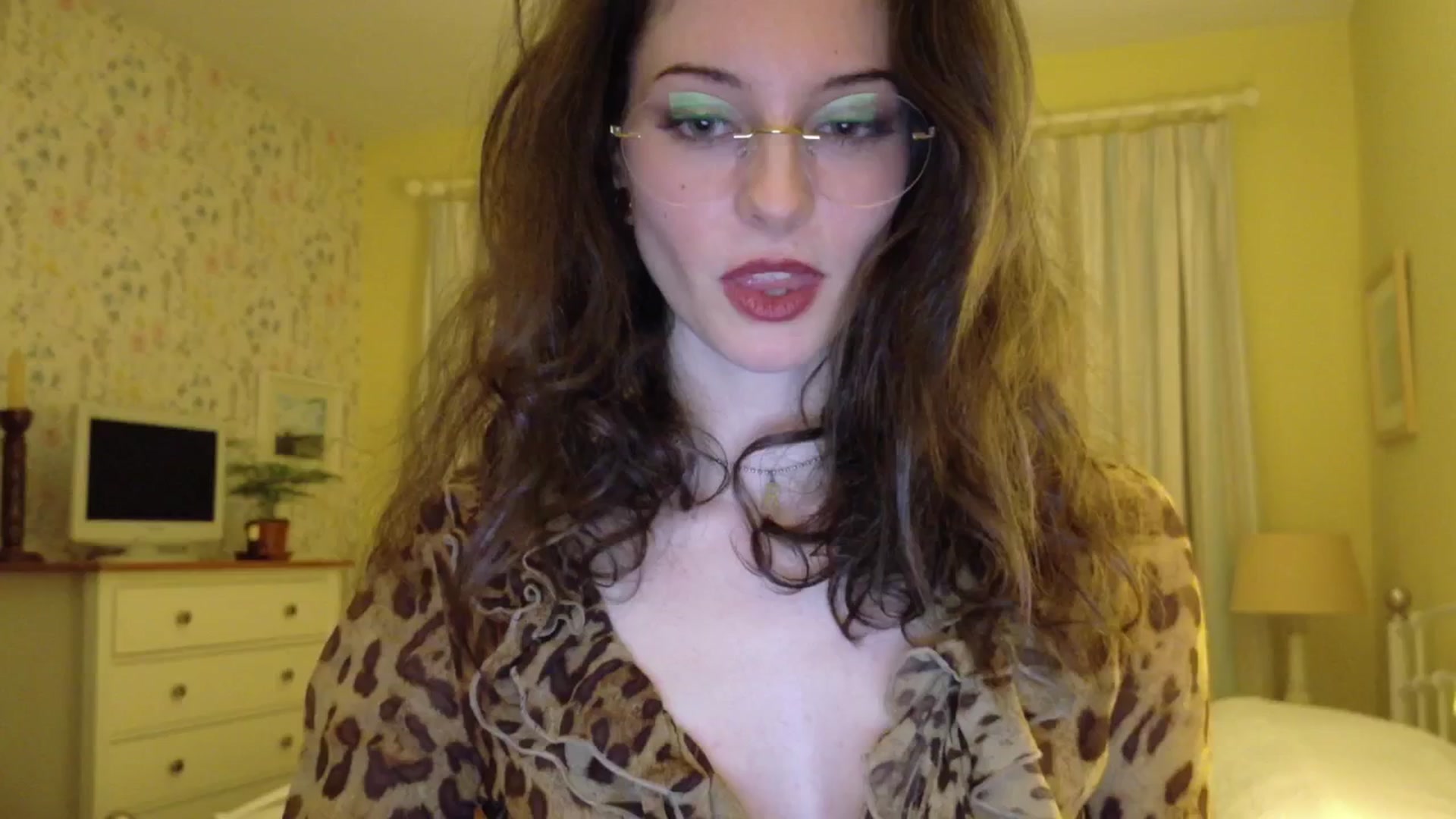 Gallery image thumbnail from sylksiren's myfreecams stream on, 04/26/2025, 22:05 image 7 of 20