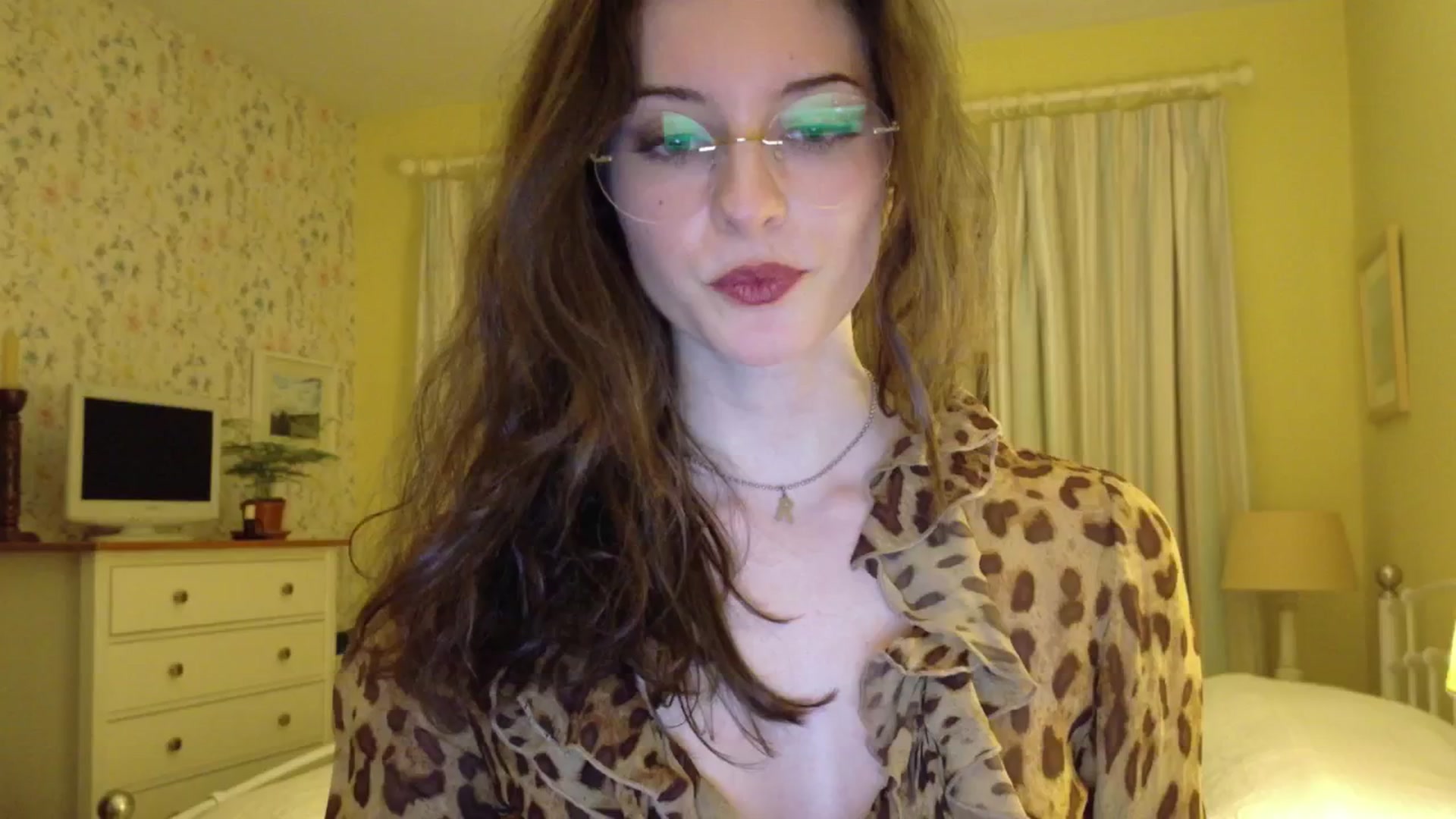Gallery image thumbnail from sylksiren's myfreecams stream on, 04/26/2025, 22:05 image 1 of 20