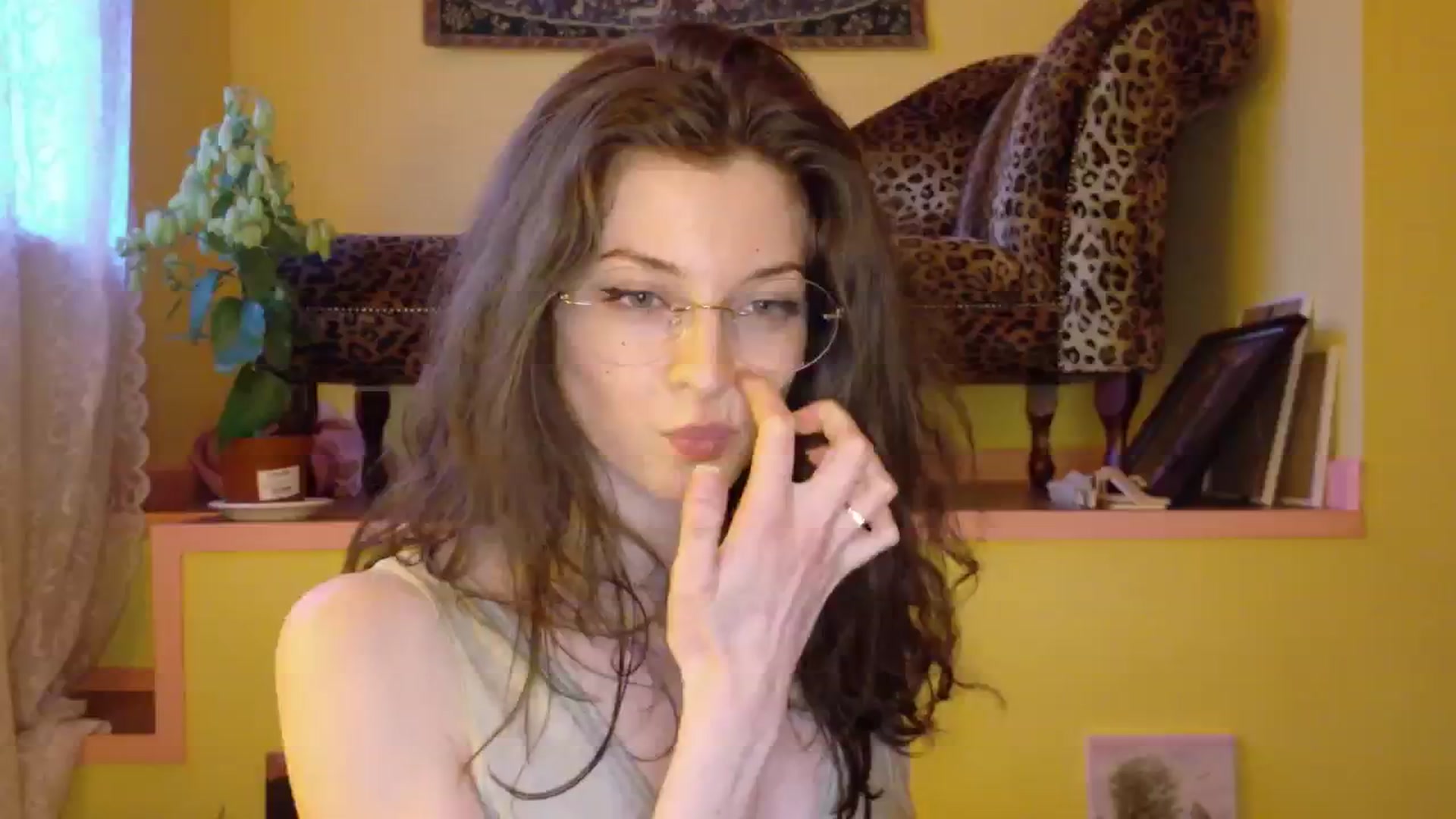Gallery image thumbnail from sylksiren's myfreecams stream on, 04/27/2025, 20:43 image 10 of 20