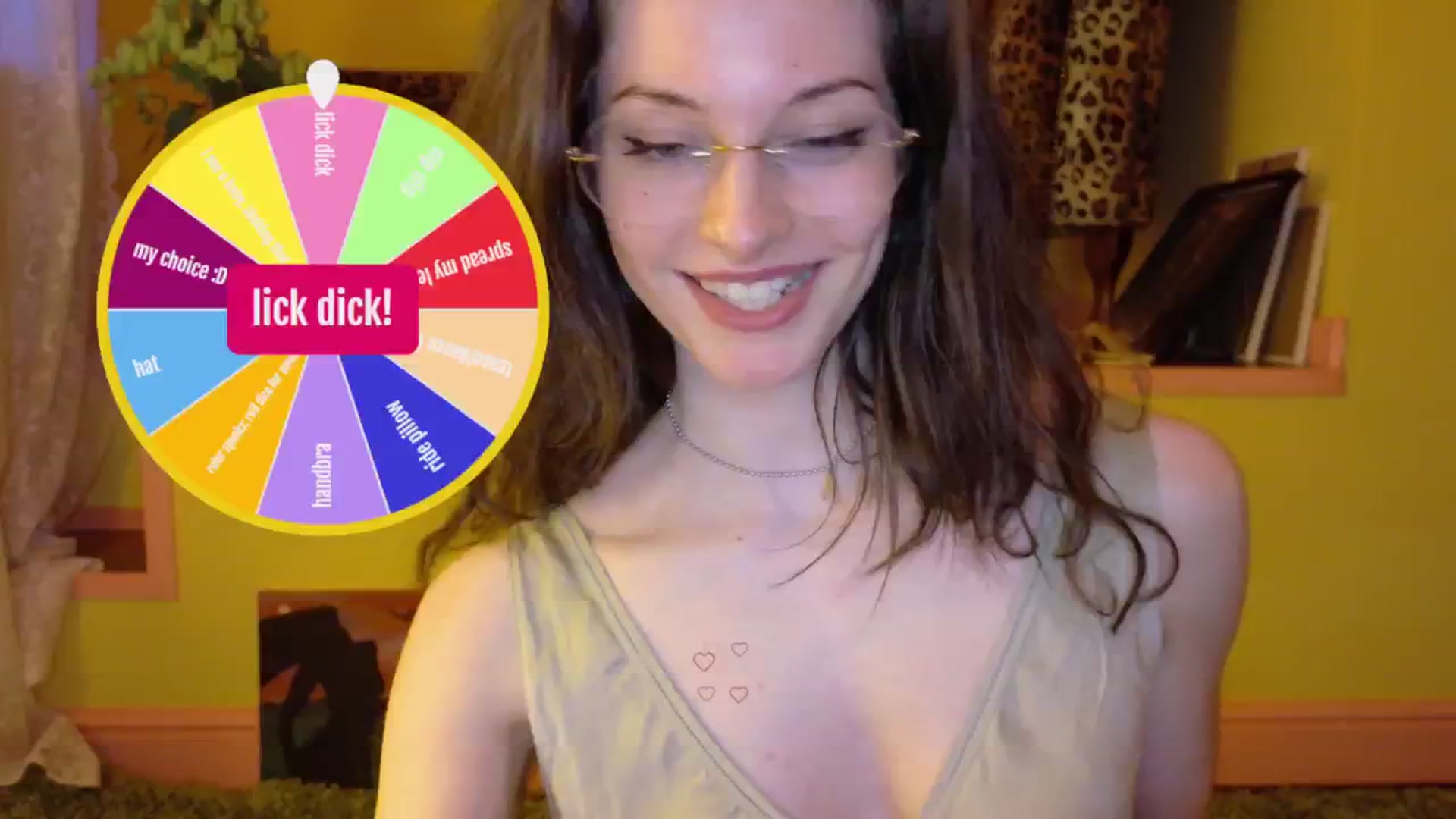 Gallery image thumbnail from sylksiren's myfreecams stream on, 04/27/2025, 20:43 image 13 of 20