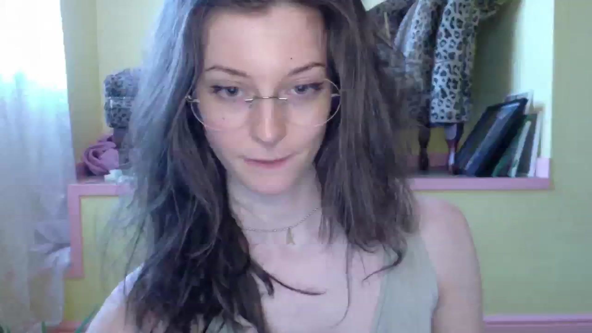 Gallery image thumbnail from sylksiren's myfreecams stream on, 04/27/2025, 20:43 image 1 of 20