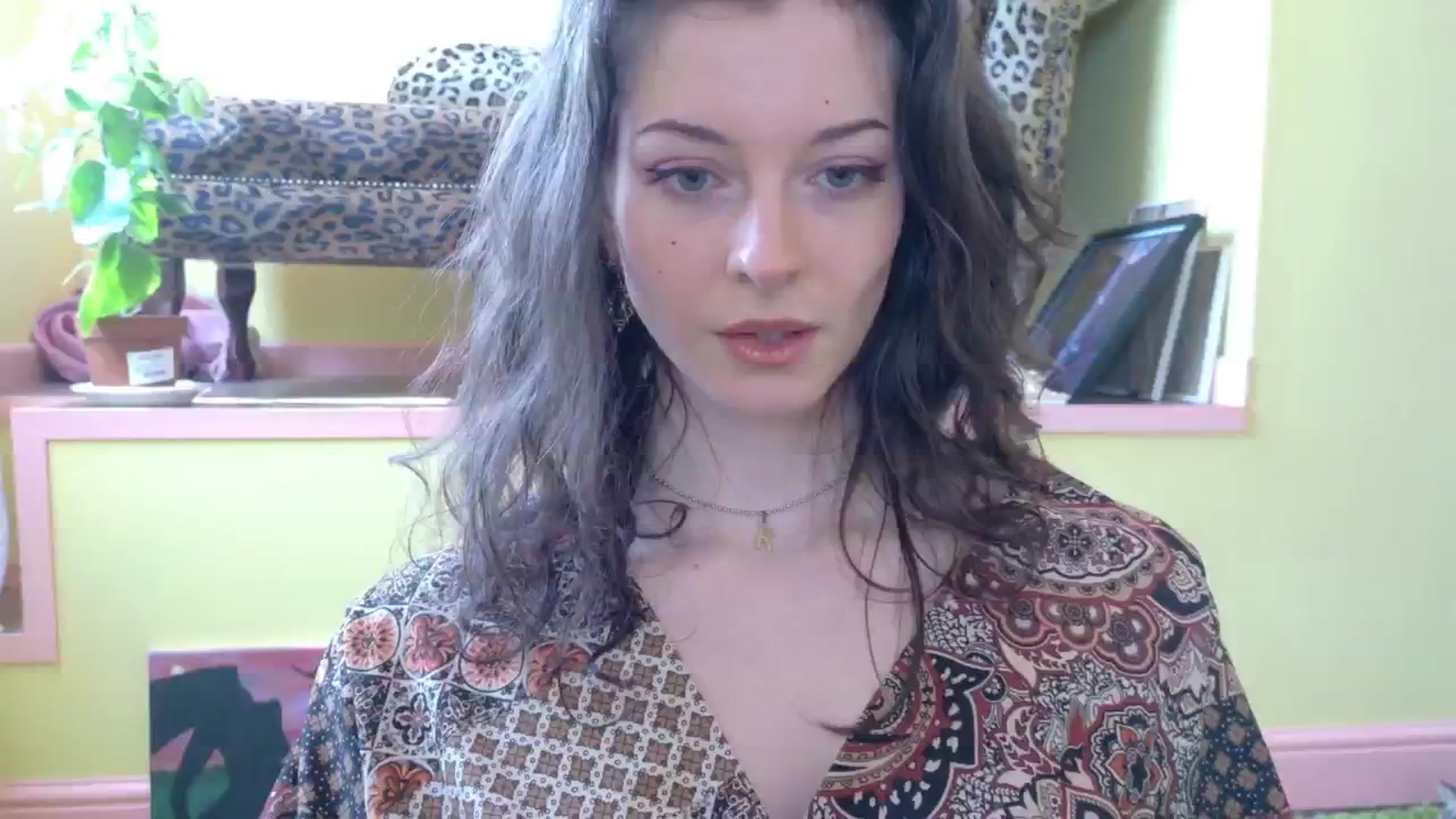 Gallery image thumbnail from sylksiren's myfreecams stream on, 04/28/2025, 13:37 image 4 of 20