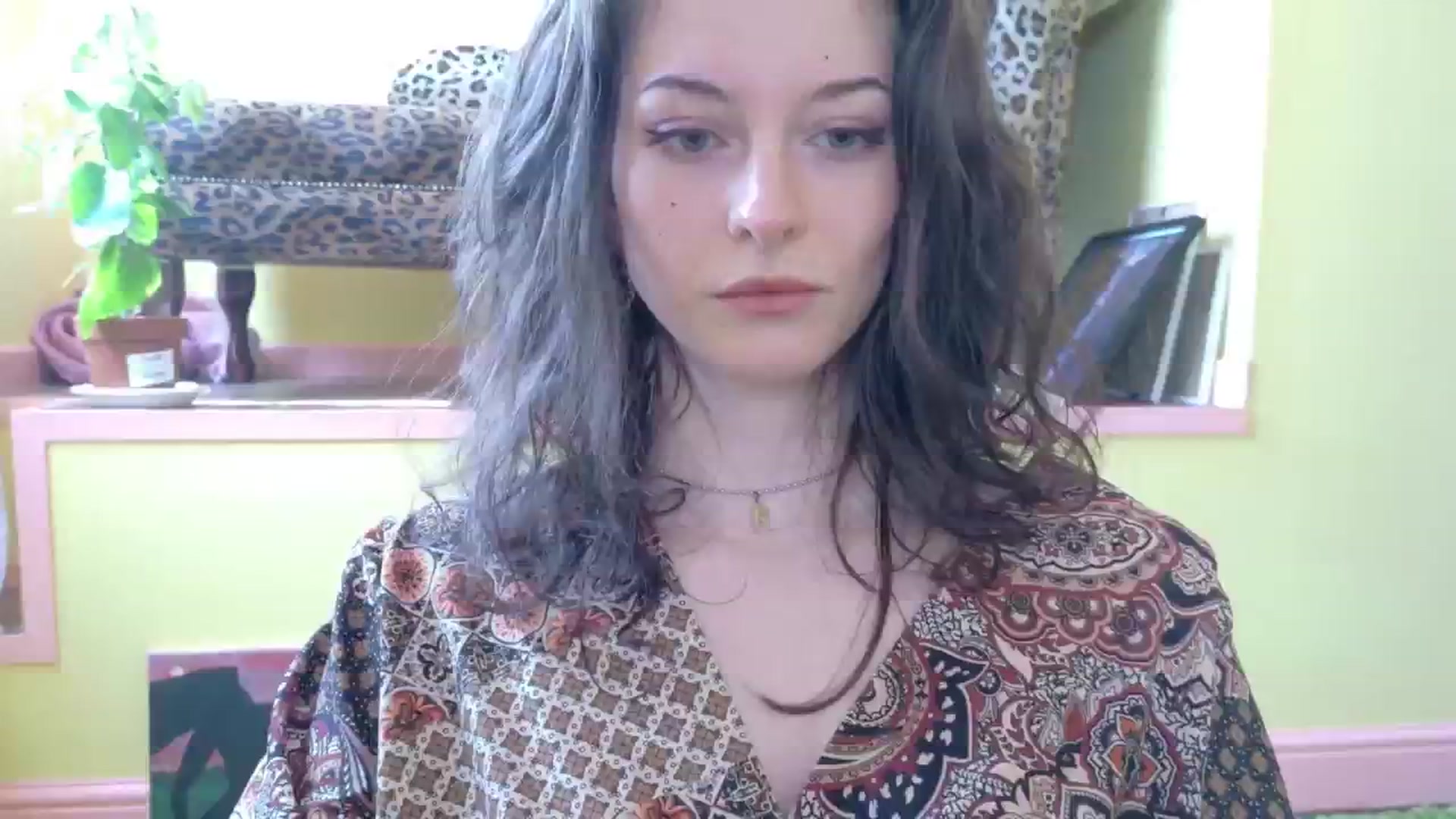 Gallery image thumbnail from sylksiren's myfreecams stream on, 04/28/2025, 13:37 image 5 of 20