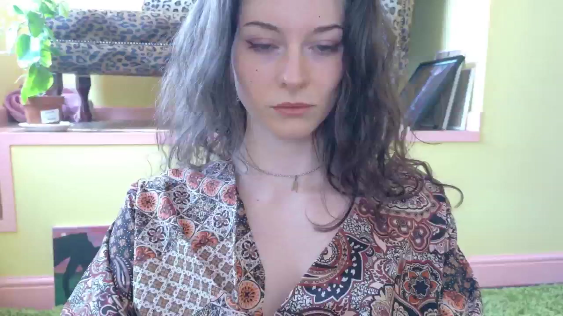 Gallery image thumbnail from sylksiren's myfreecams stream on, 04/28/2025, 13:37 image 7 of 20