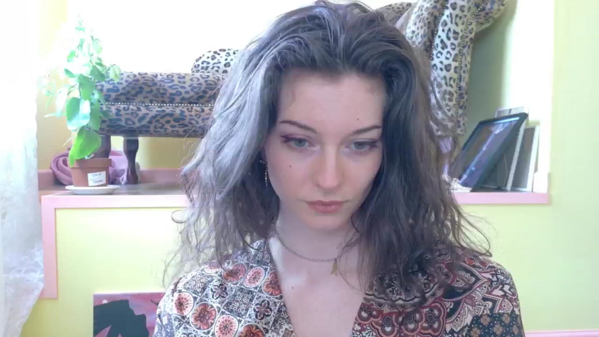 Gallery image thumbnail from sylksiren's myfreecams stream on, 04/28/2025, 13:53 image 12 of 20
