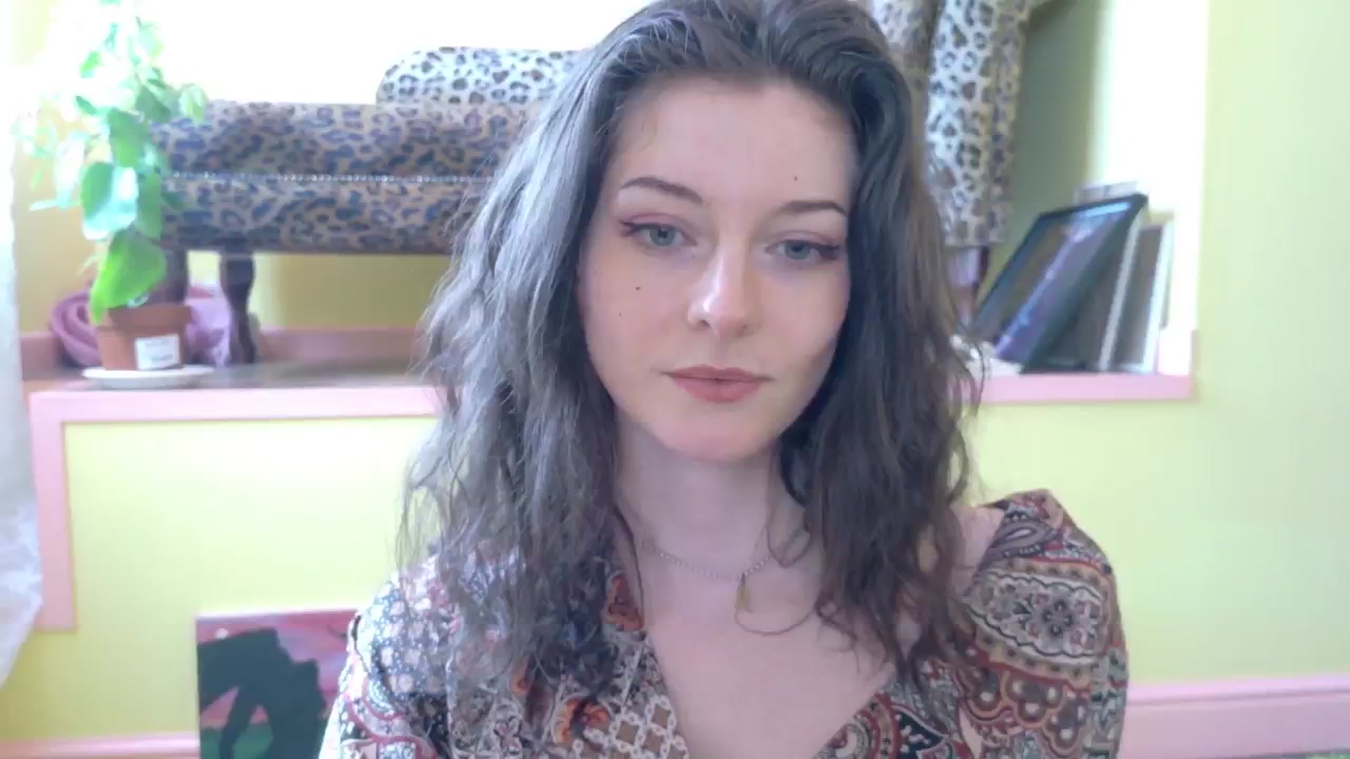 Gallery image thumbnail from sylksiren's myfreecams stream on, 04/28/2025, 13:53 image 15 of 20