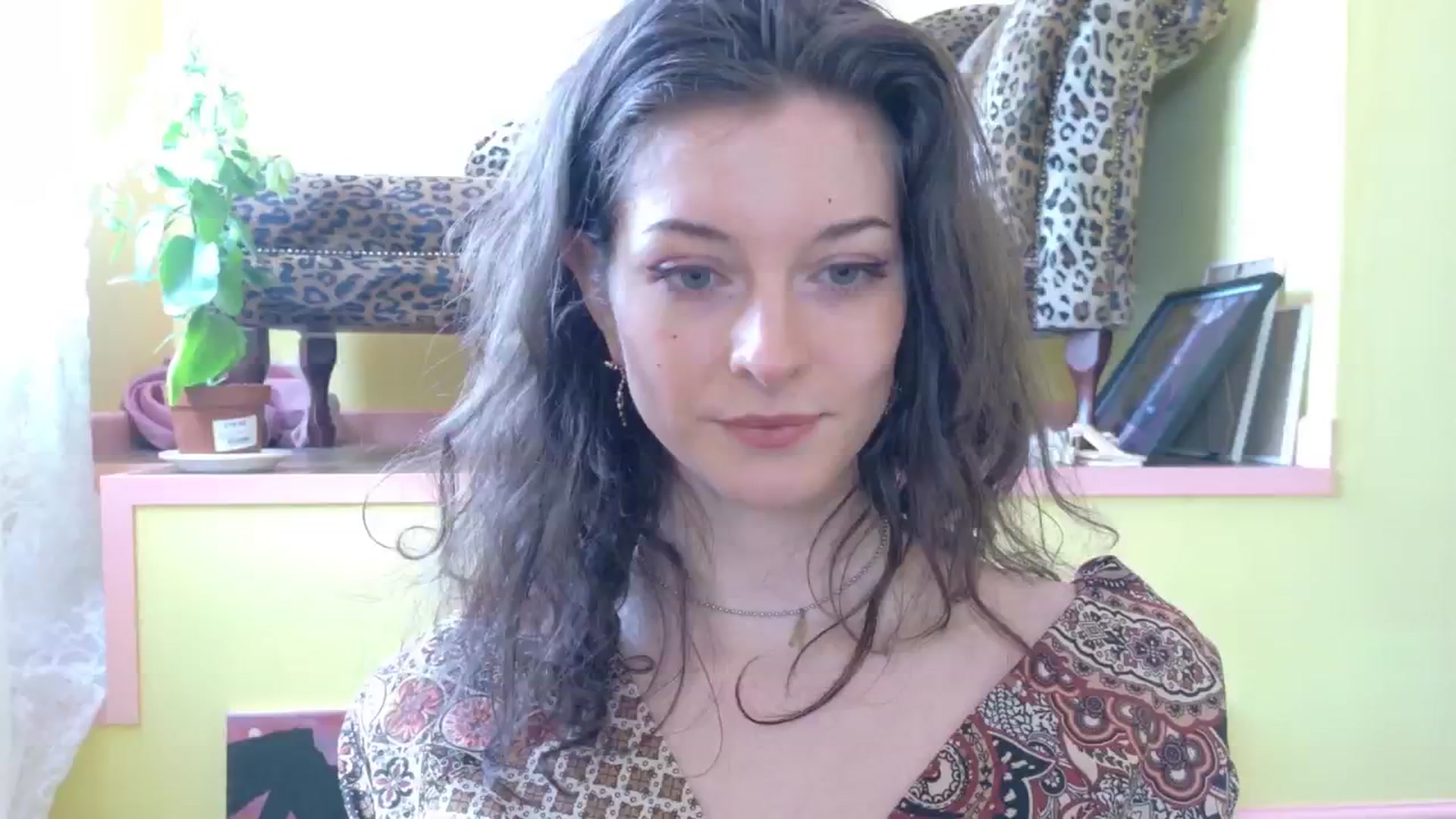 Gallery image thumbnail from sylksiren's myfreecams stream on, 04/28/2025, 13:53 image 6 of 20