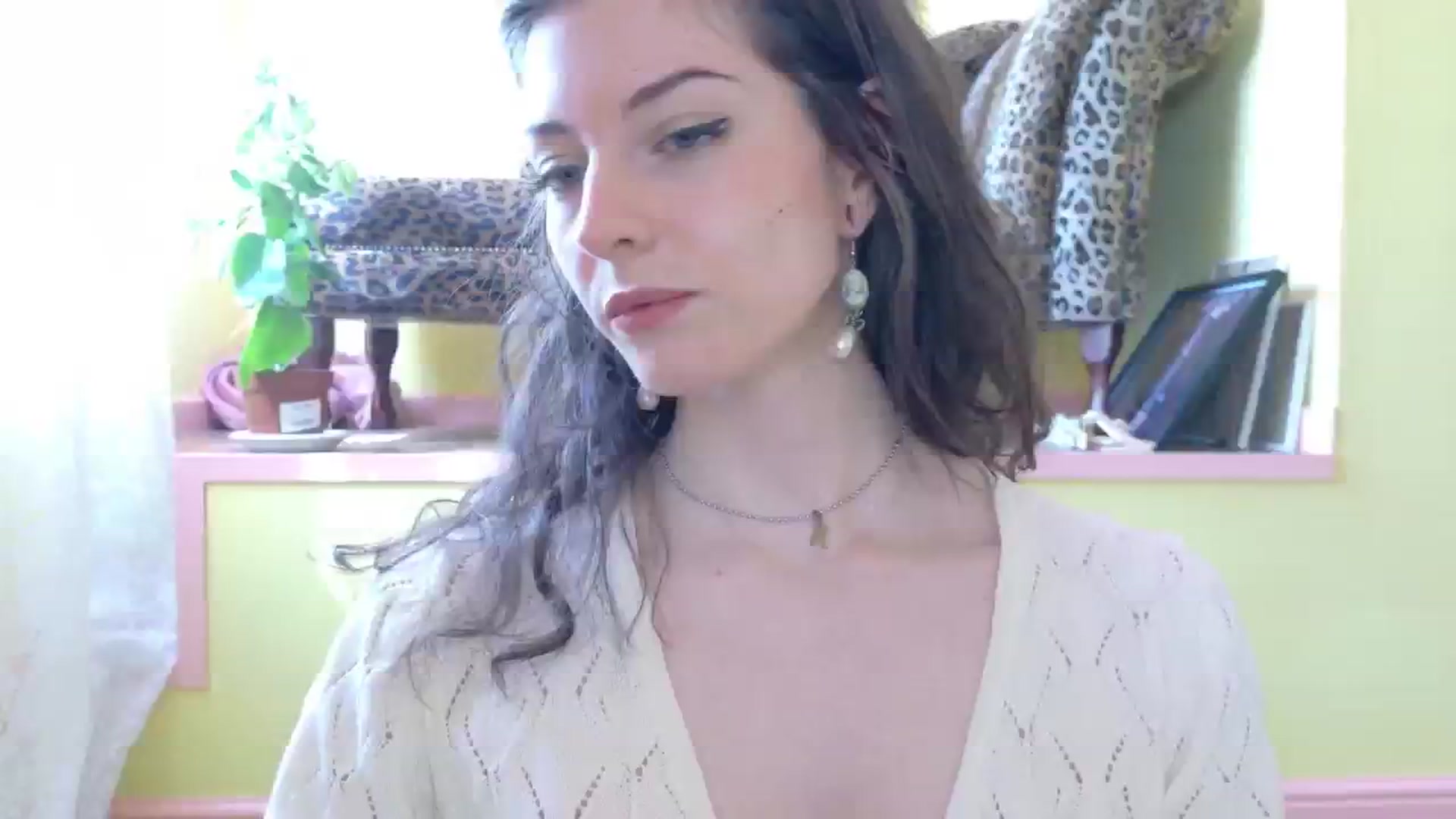 Gallery image thumbnail from sylksiren's myfreecams stream on, 04/29/2025, 12:22 image 3 of 20