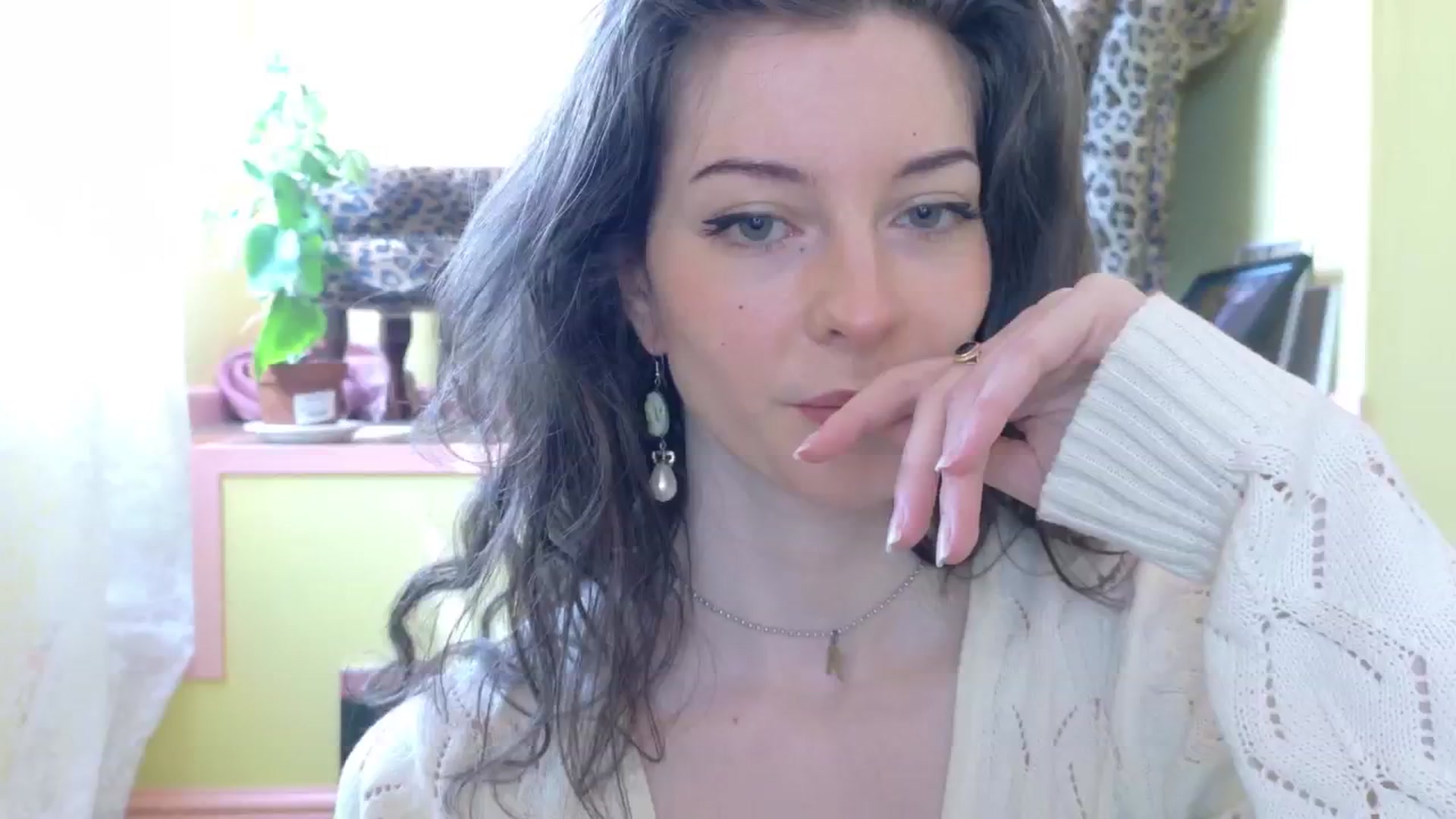 Gallery image thumbnail from sylksiren's myfreecams stream on, 04/29/2025, 12:22 image 7 of 20