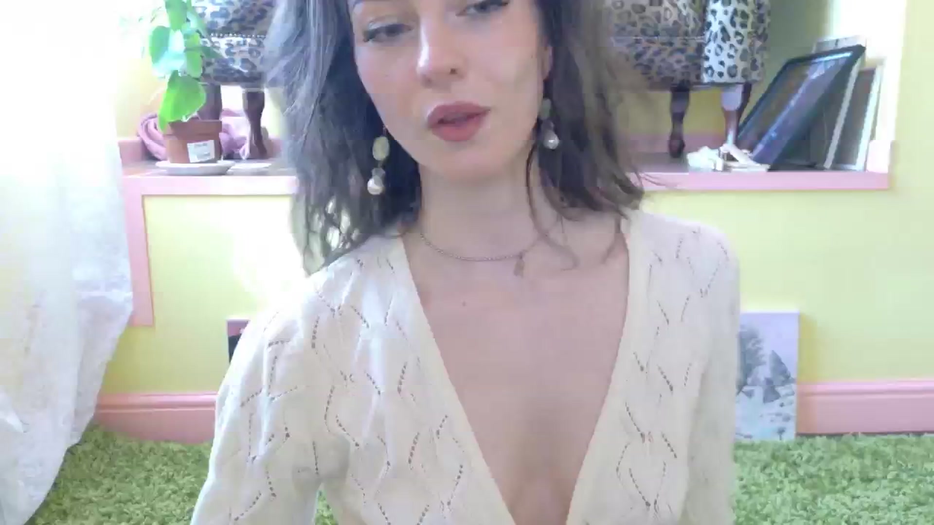 Gallery image thumbnail from sylksiren's myfreecams stream on, 04/29/2025, 12:22 image 4 of 20