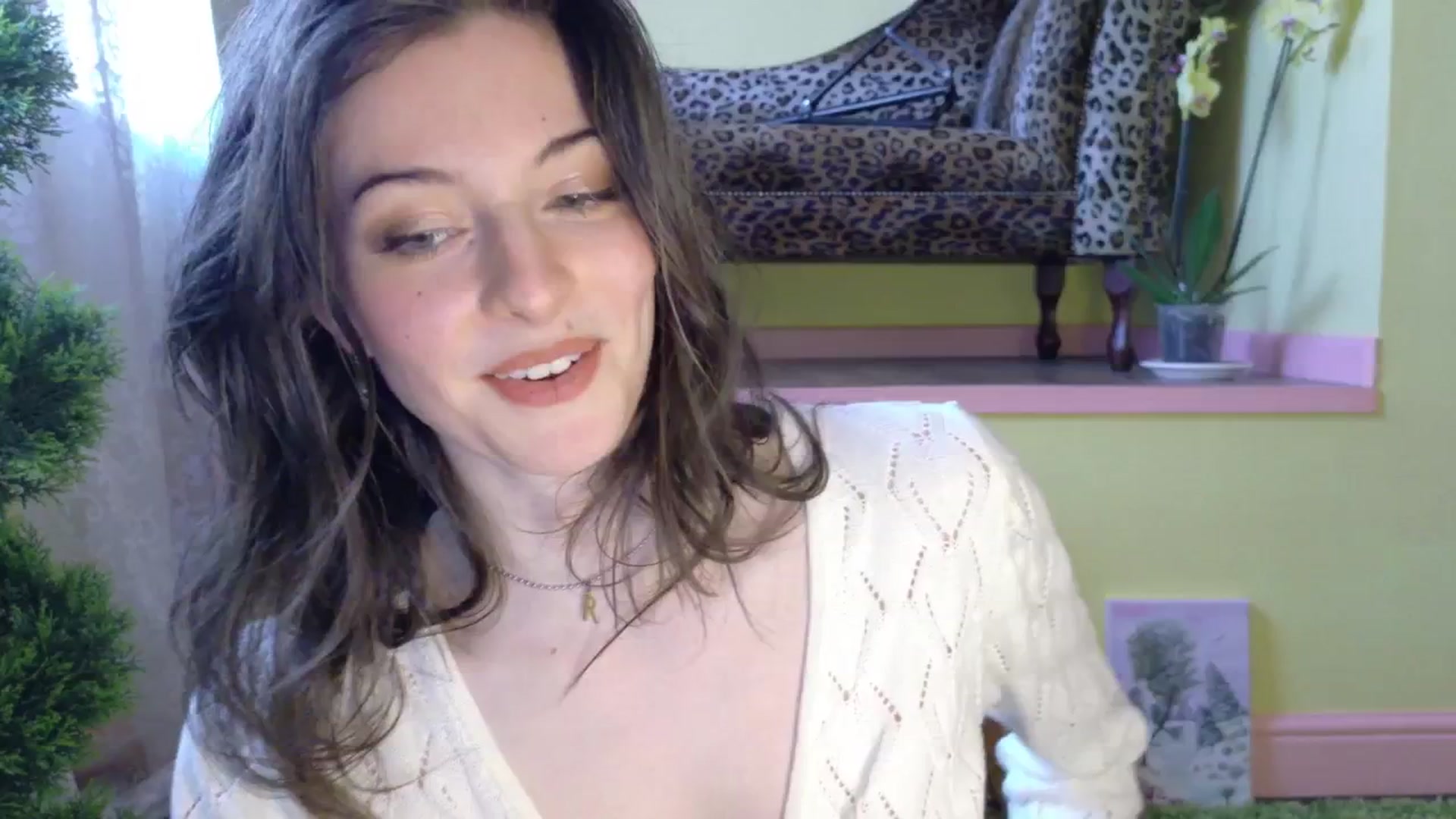 Gallery image thumbnail from sylksiren's myfreecams stream on, 05/05/2025, 17:27 image 8 of 20