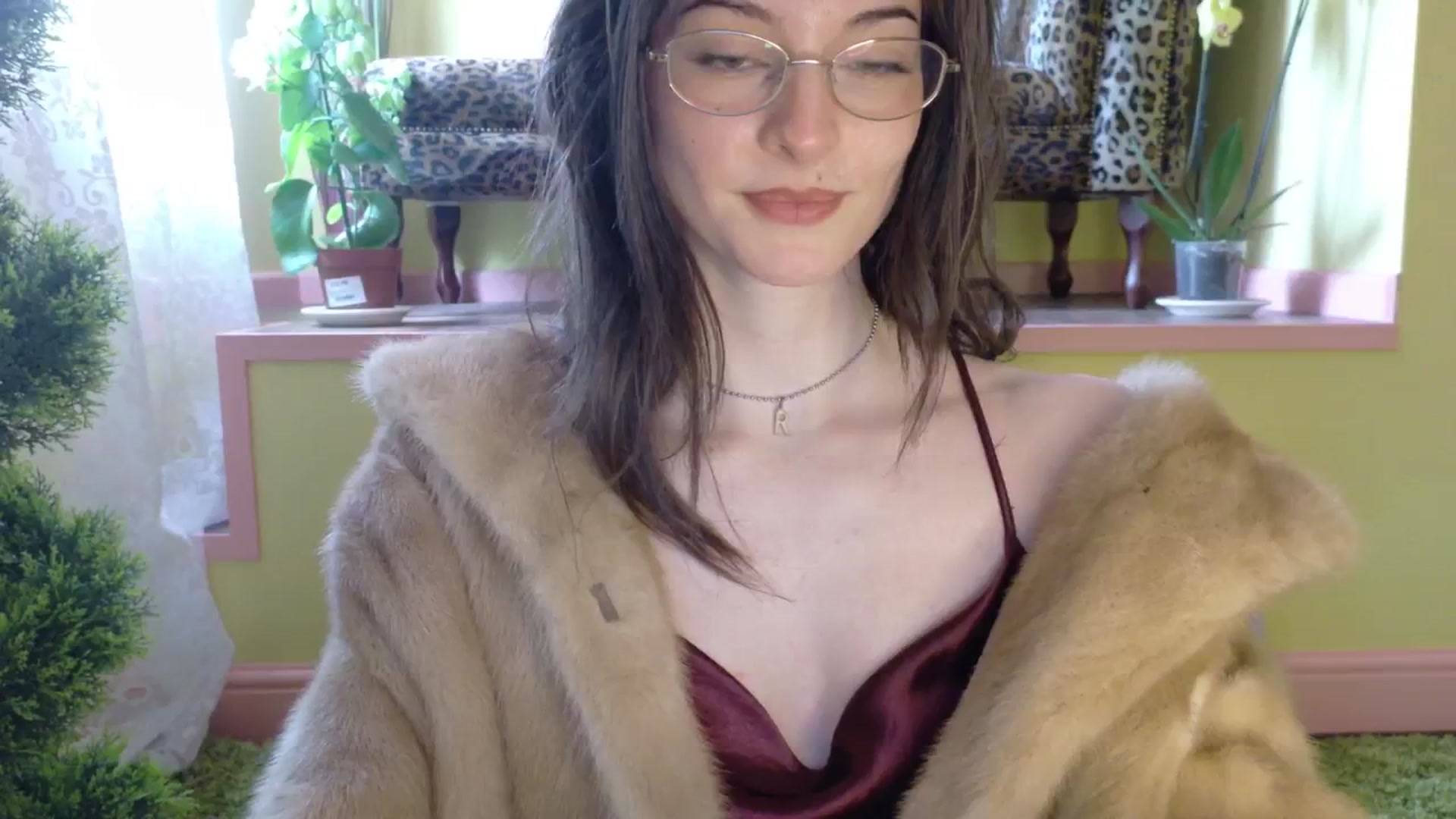 Gallery image thumbnail from sylksiren's myfreecams stream on, 05/06/2025, 15:02 image 10 of 20