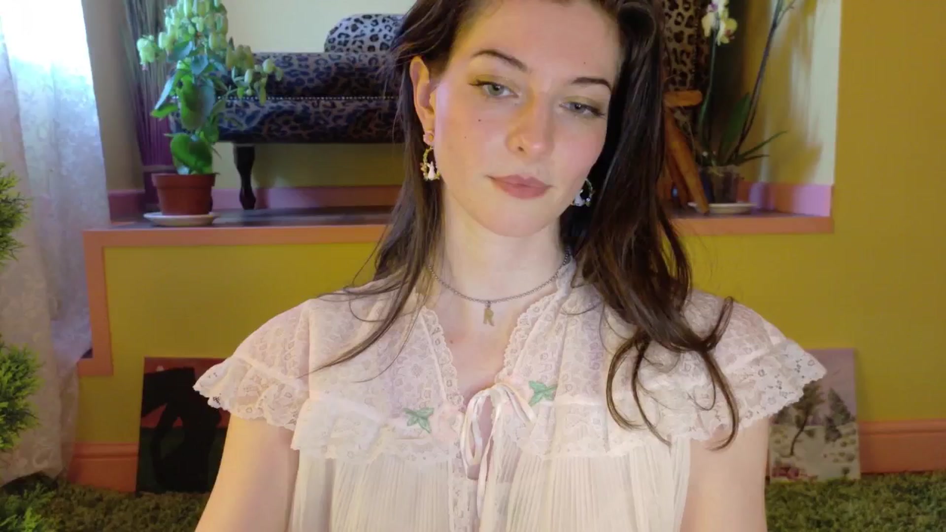 Gallery image thumbnail from sylksiren's myfreecams stream on, 05/07/2025, 19:31 image 13 of 20