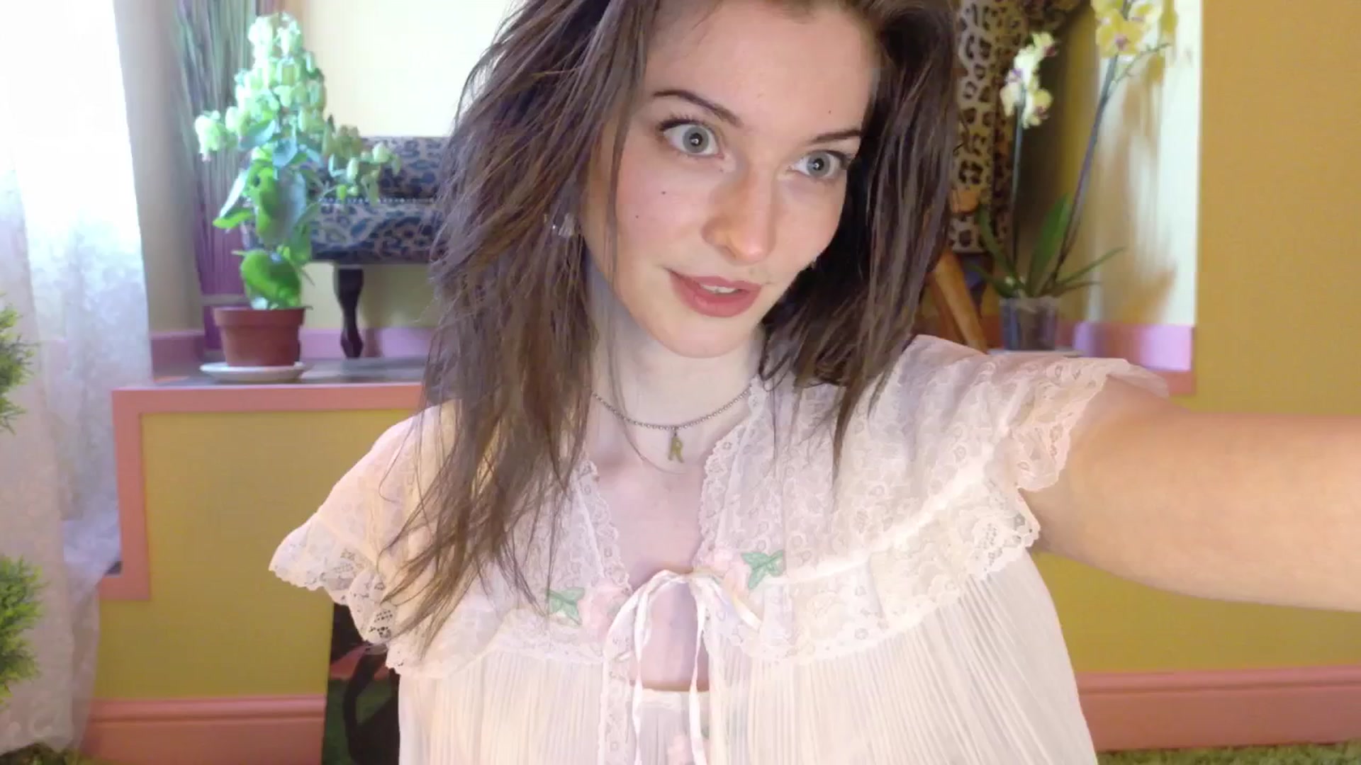 Gallery image thumbnail from sylksiren's myfreecams stream on, 05/07/2025, 19:31 image 2 of 20