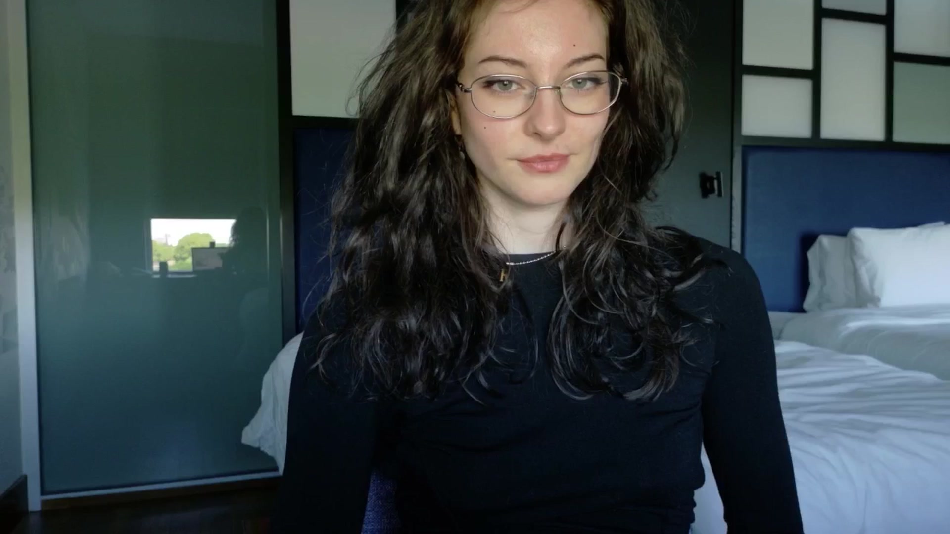 Gallery image thumbnail from sylksiren's myfreecams stream on, 05/10/2025, 14:29 image 15 of 20