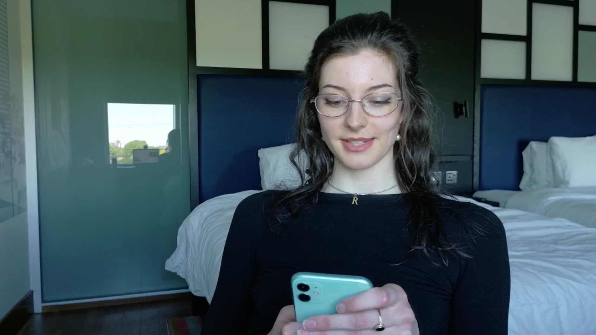 Gallery image thumbnail from sylksiren's myfreecams stream on, 05/10/2025, 14:29 image 2 of 20