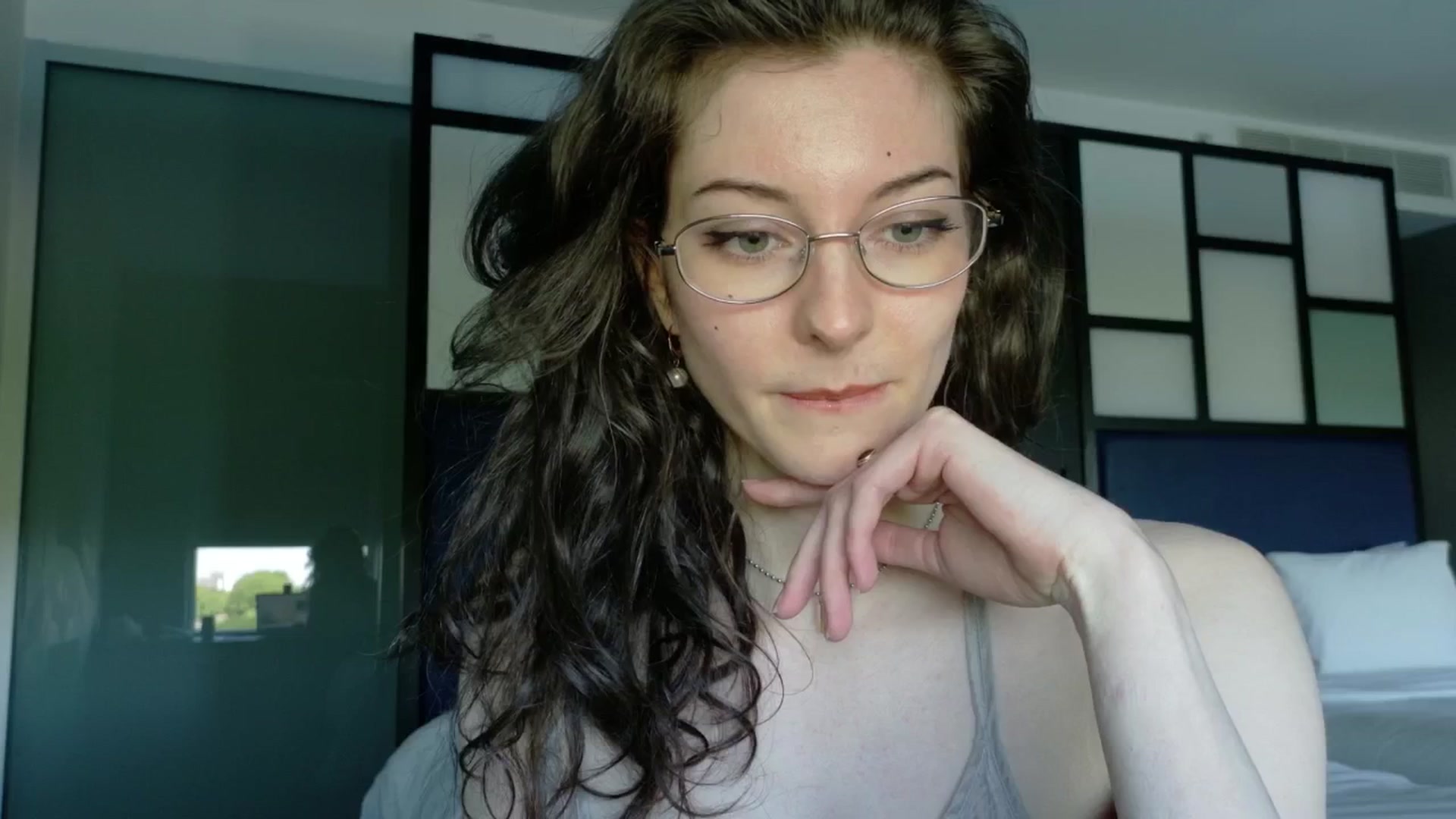 Gallery image thumbnail from sylksiren's myfreecams stream on, 05/10/2025, 14:29 image 17 of 20