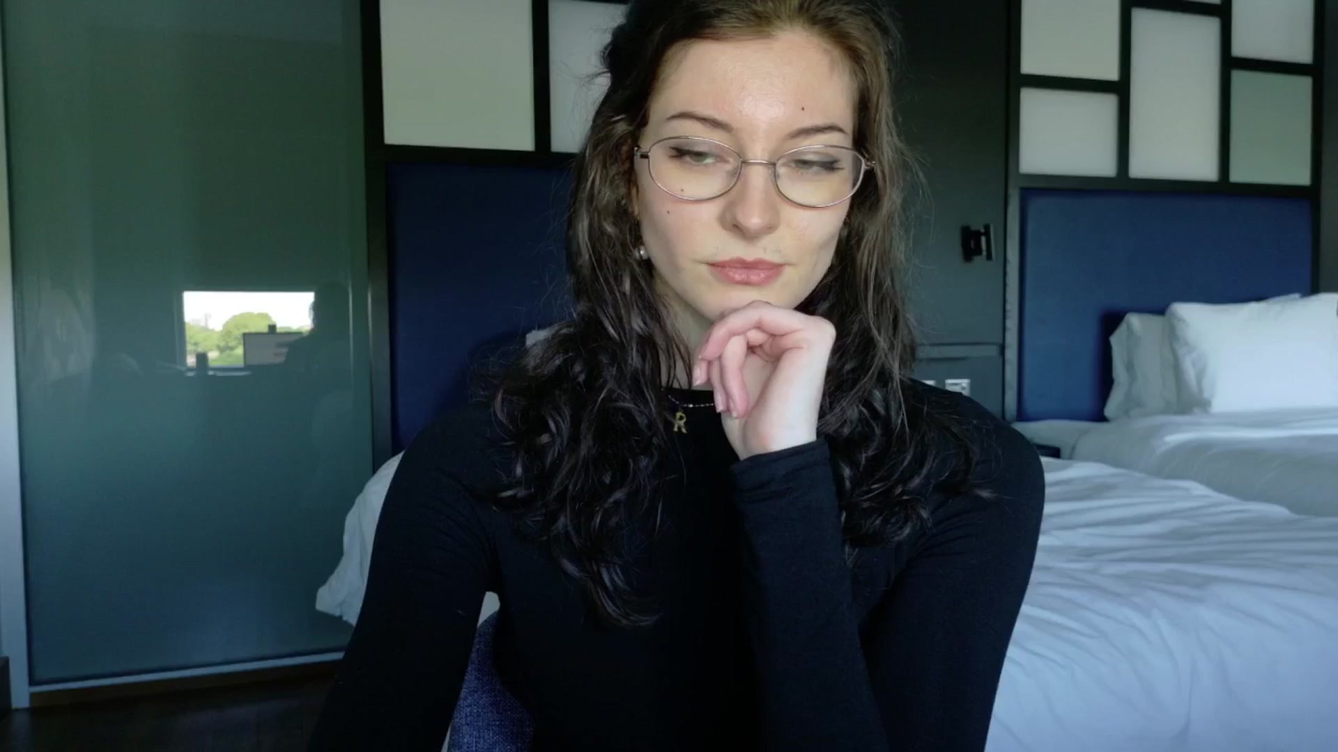 Gallery image thumbnail from sylksiren's myfreecams stream on, 05/10/2025, 14:29 image 12 of 20