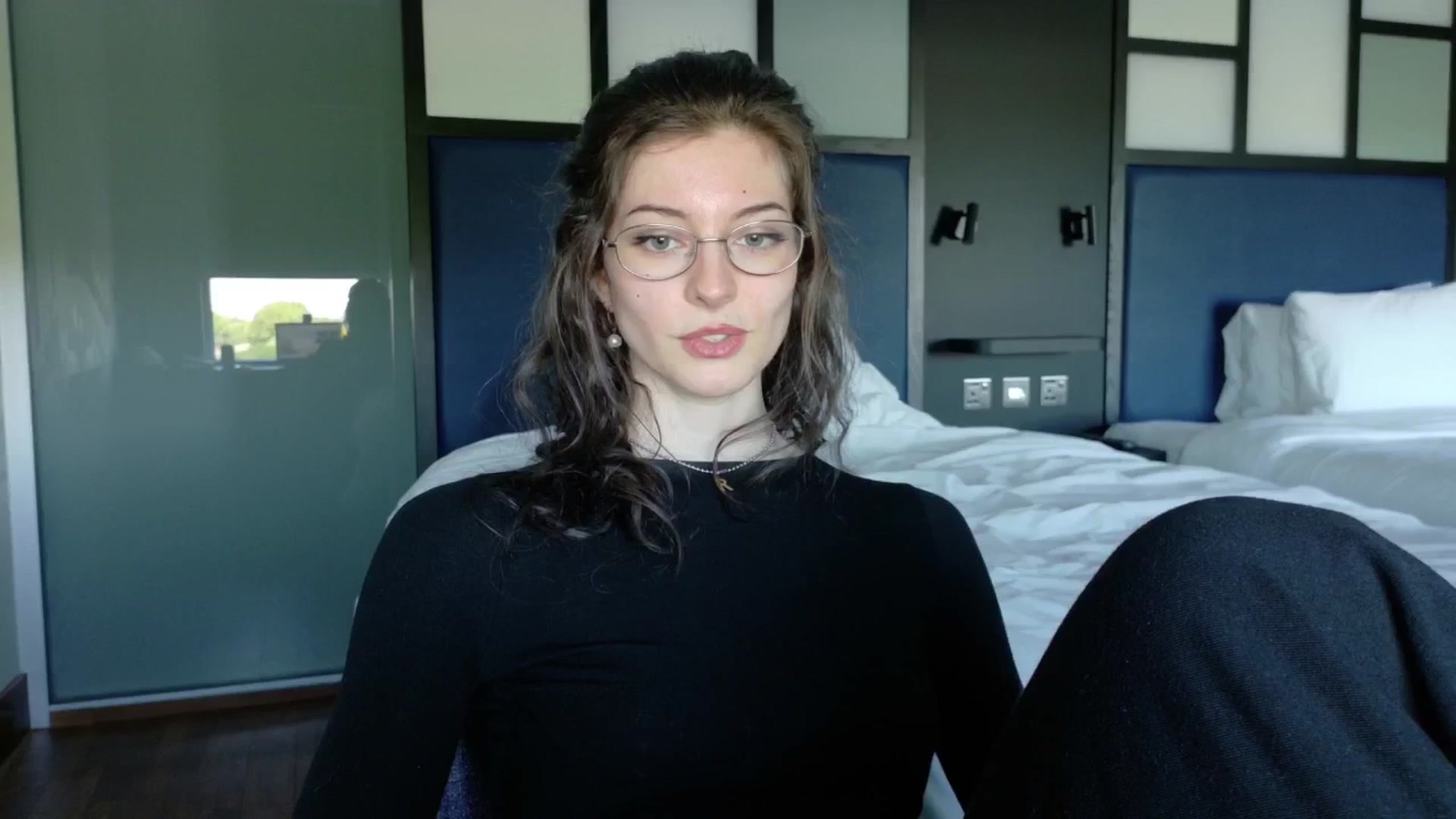 Gallery image thumbnail from sylksiren's myfreecams stream on, 05/10/2025, 14:29 image 8 of 20