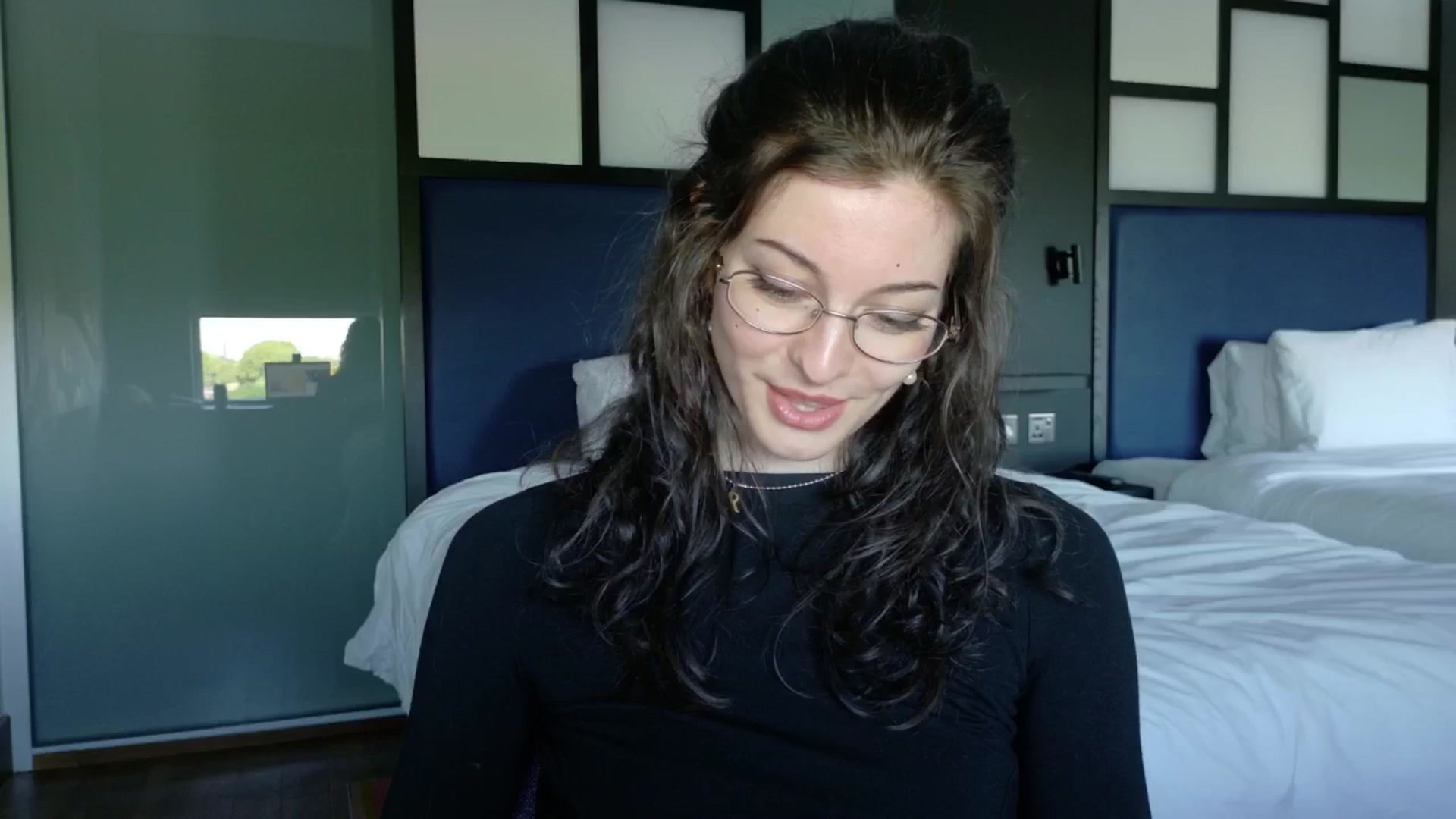 Gallery image thumbnail from sylksiren's myfreecams stream on, 05/10/2025, 14:29 image 13 of 20