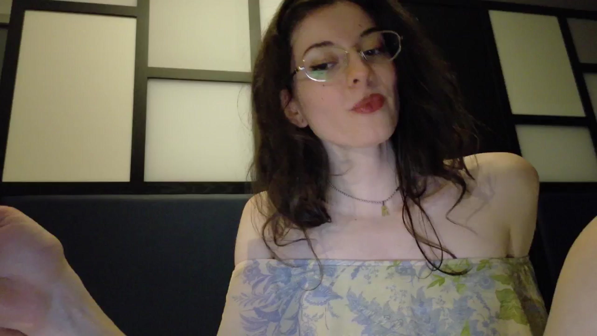 Gallery image thumbnail from sylksiren's myfreecams stream on, 05/11/2025, 20:25 image 9 of 20