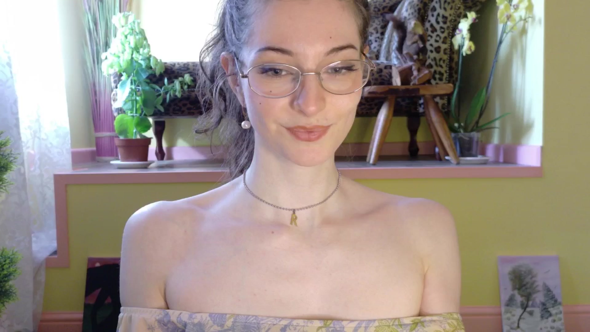 Gallery image thumbnail from sylksiren's myfreecams stream on, 05/12/2025, 09:58 image 14 of 20