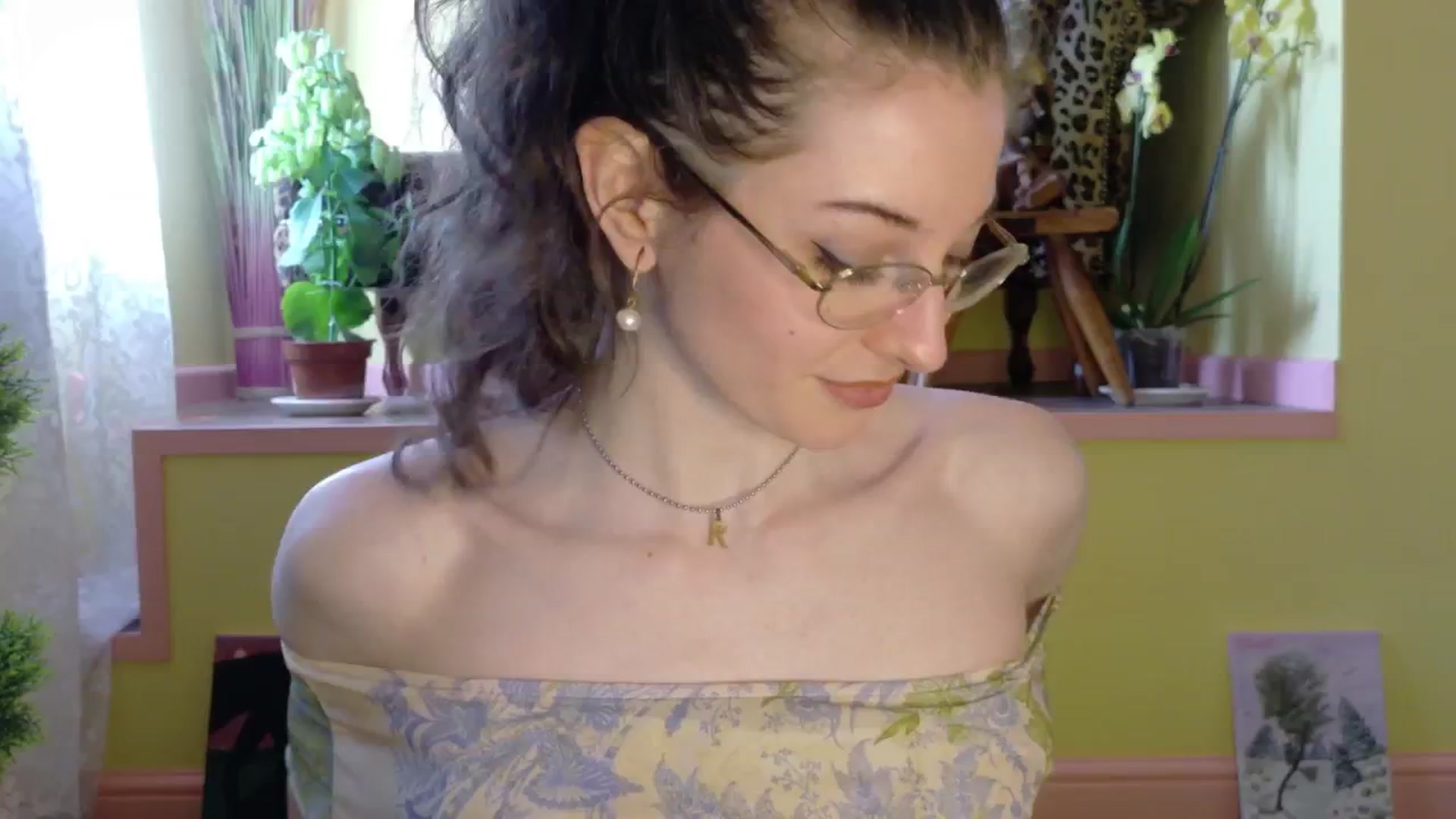 Gallery image thumbnail from sylksiren's myfreecams stream on, 05/12/2025, 09:58 image 9 of 20